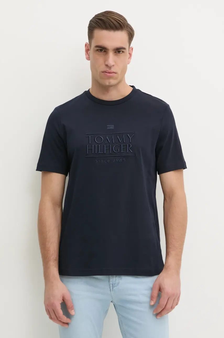 Bavlnené tričko Tommy Hilfiger pánske, tmavomodrá farba, s nášivkou, MW0MW38620