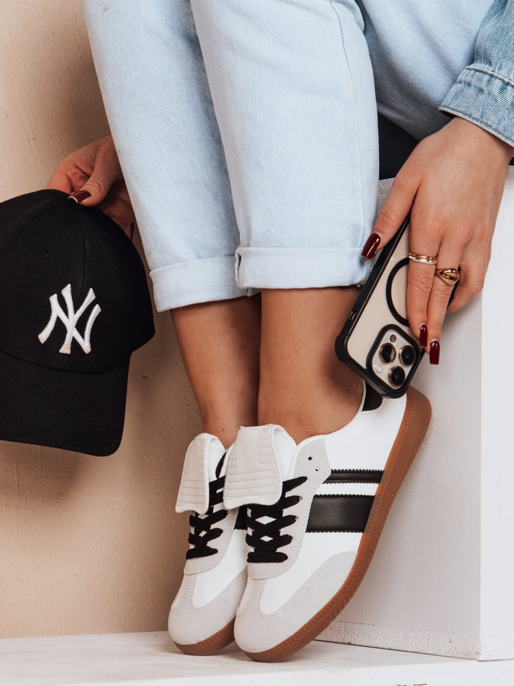 Sportowe sneakersy damskie SNIKAR białe Dstreet