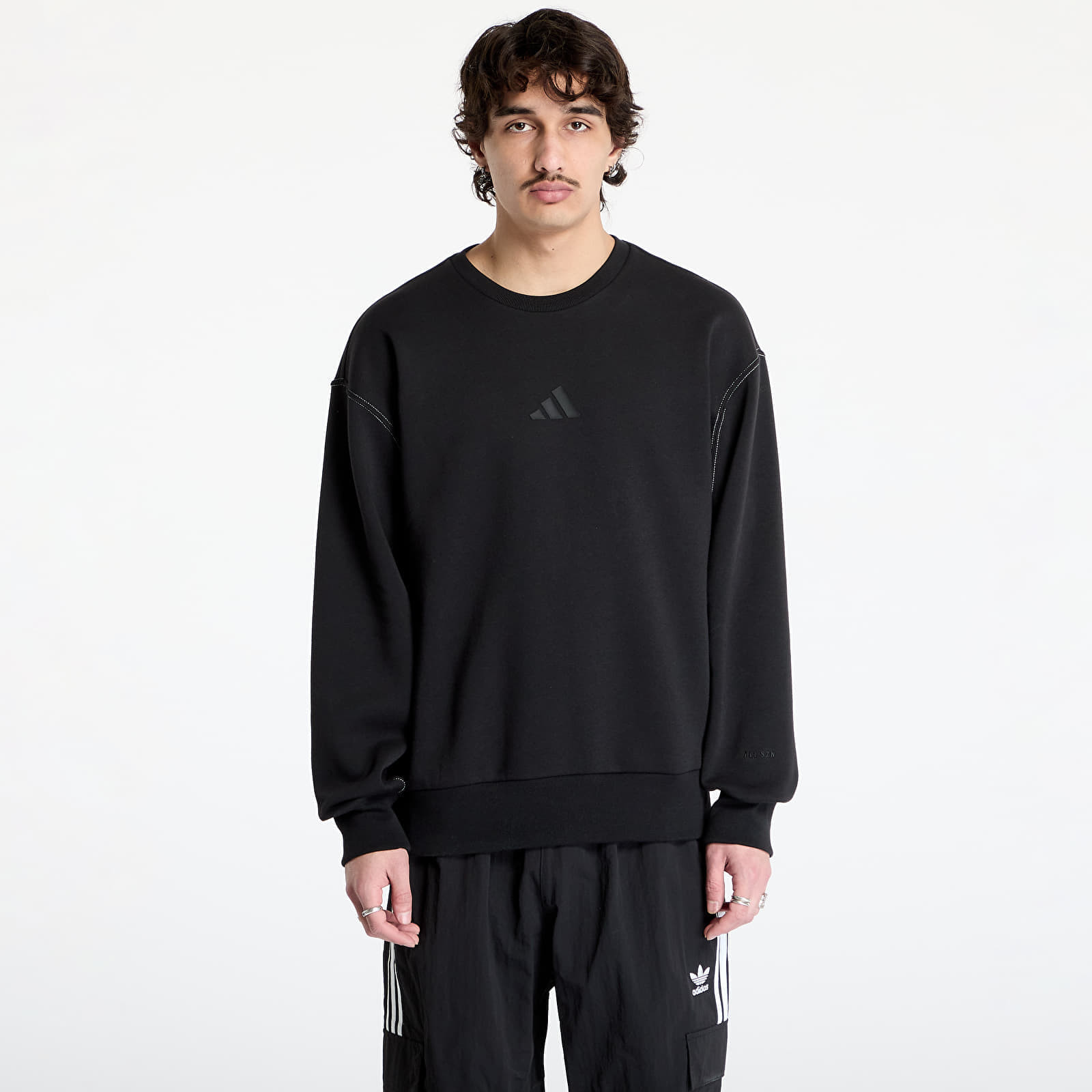 Mikina adidas All Szn Graphic Crew Sweatshirt Black/ Black/ Black S