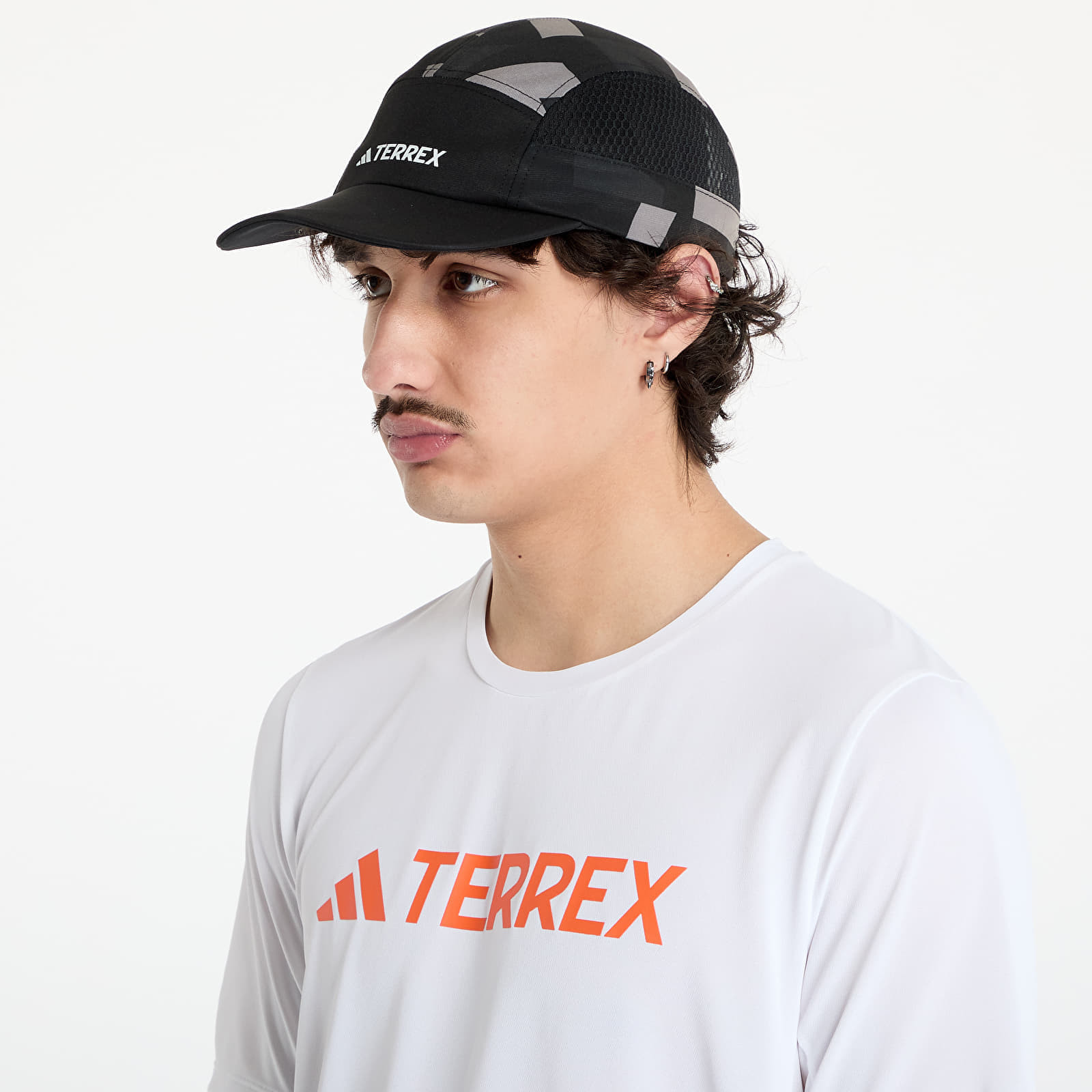 Šiltovka adidas Terrex Climacool 5Panel Graphic Cap Black/ Carbon/ White M