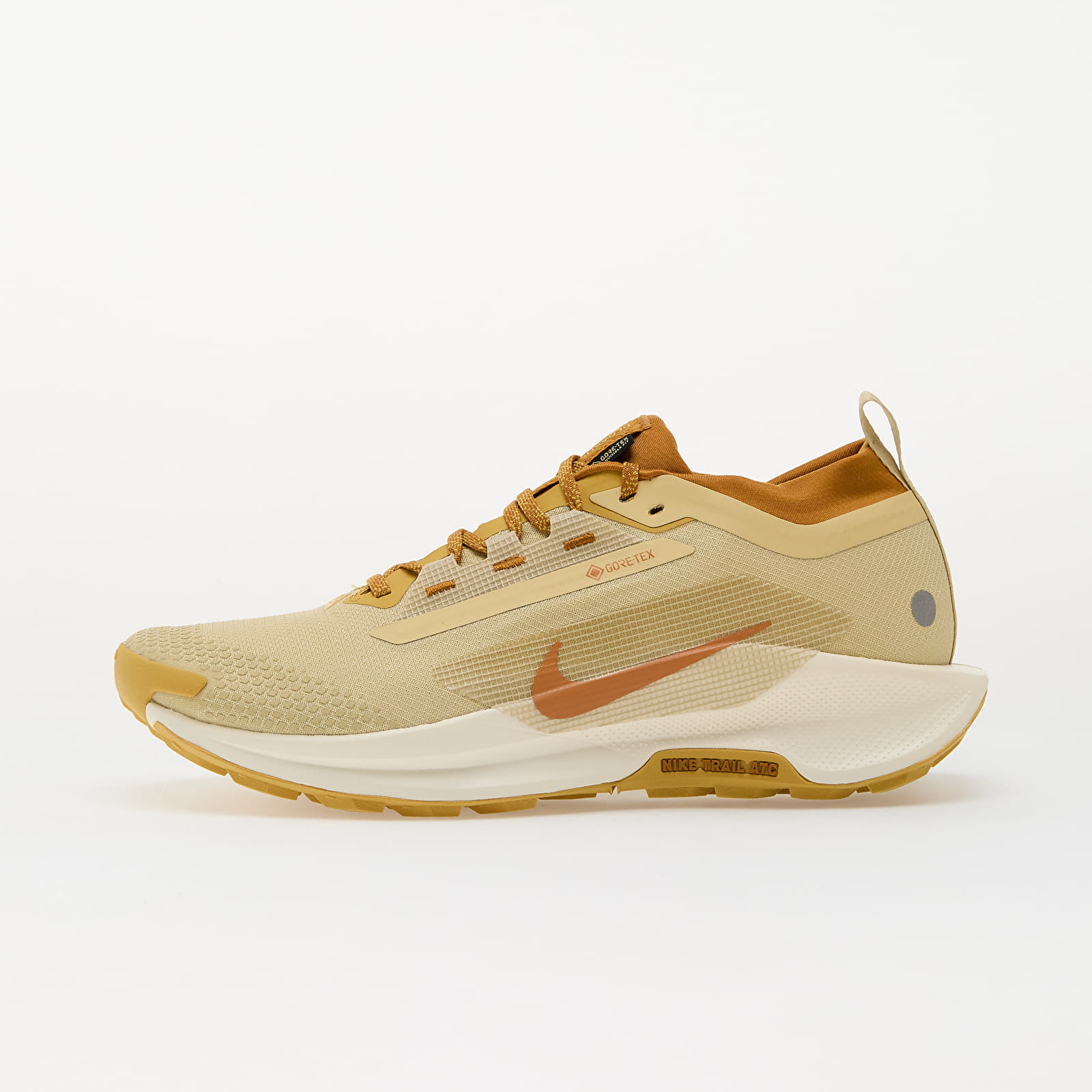 Tenisky Nike Reactx Pegasus Trail 5 Gtx Sp Team Gold/ Desert Ochre-Wheat Gold-Pale Ivory EUR 37.5