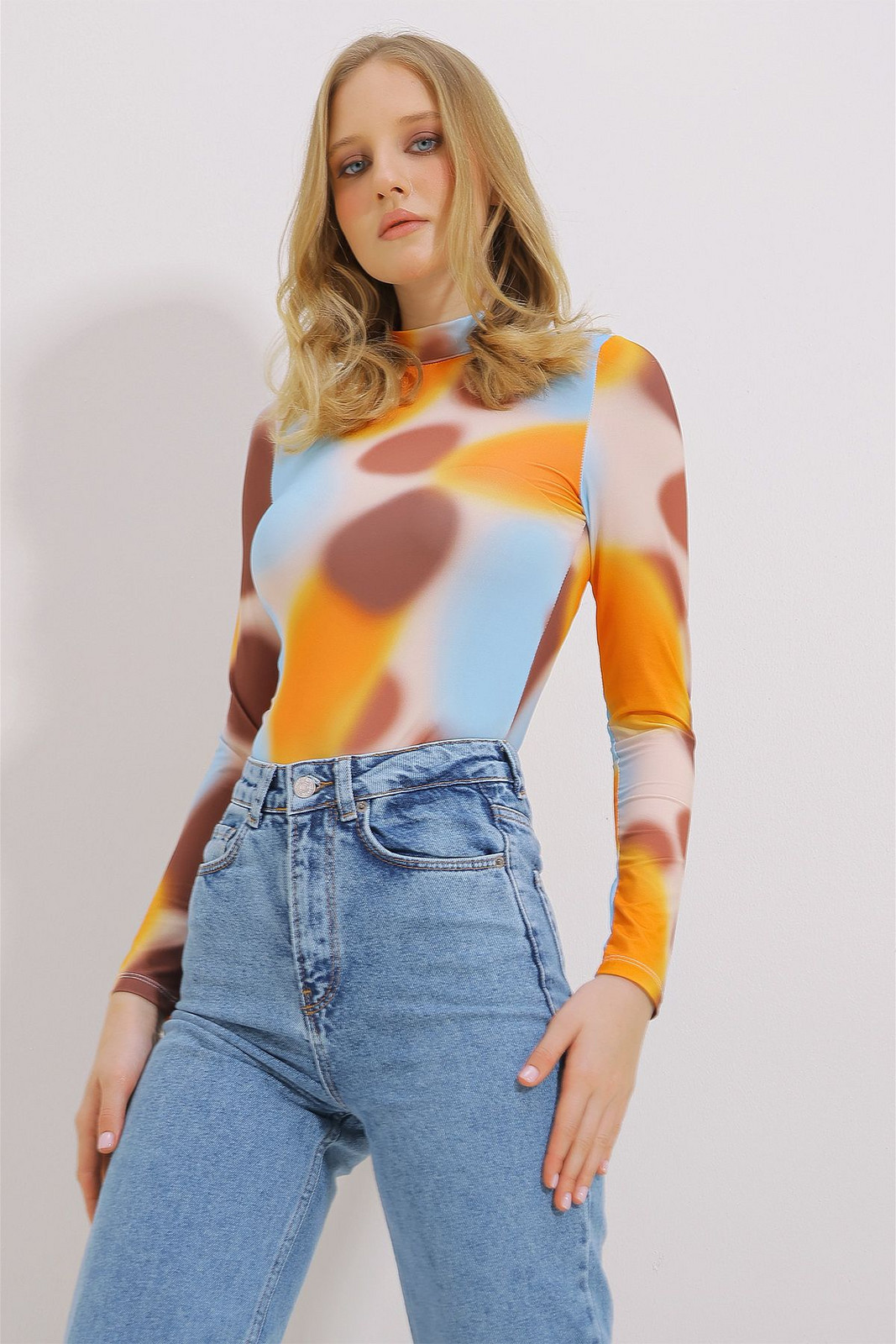 Trend Alaçatı Stili Women's Orange Half Turtleneck Batik Patterned Blouse