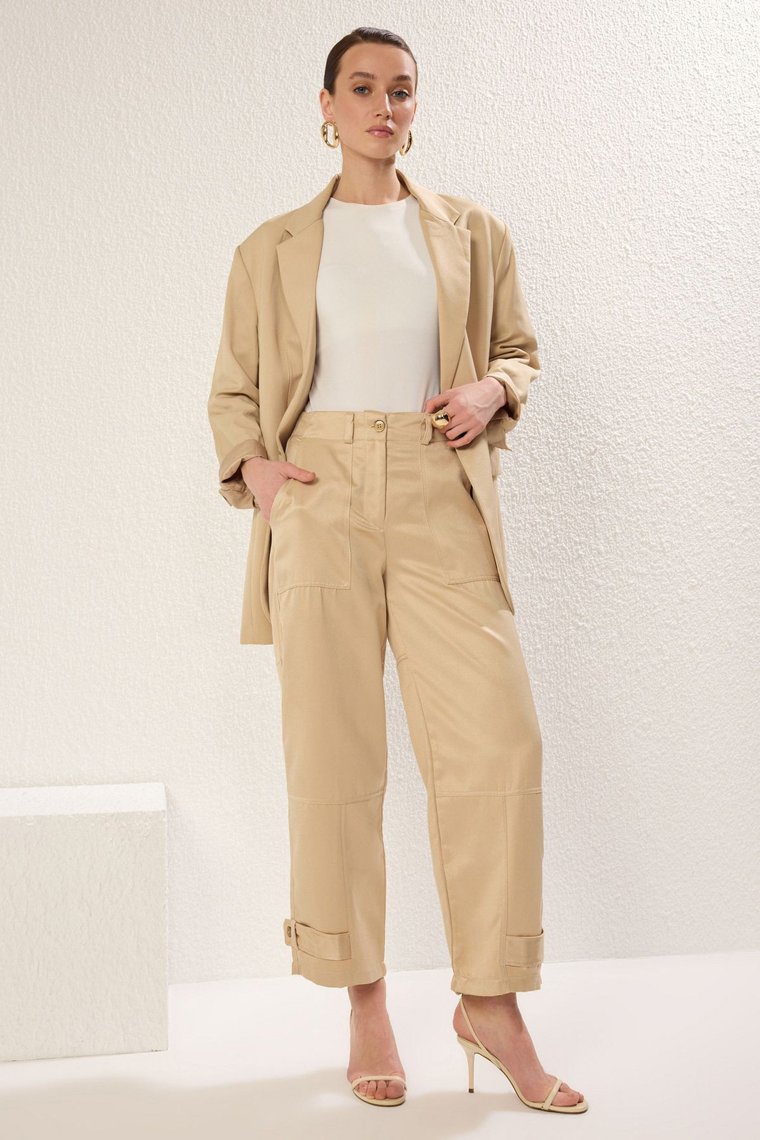 Trendyol Beige Wide Leg Soft Gabardine Woven Trousers