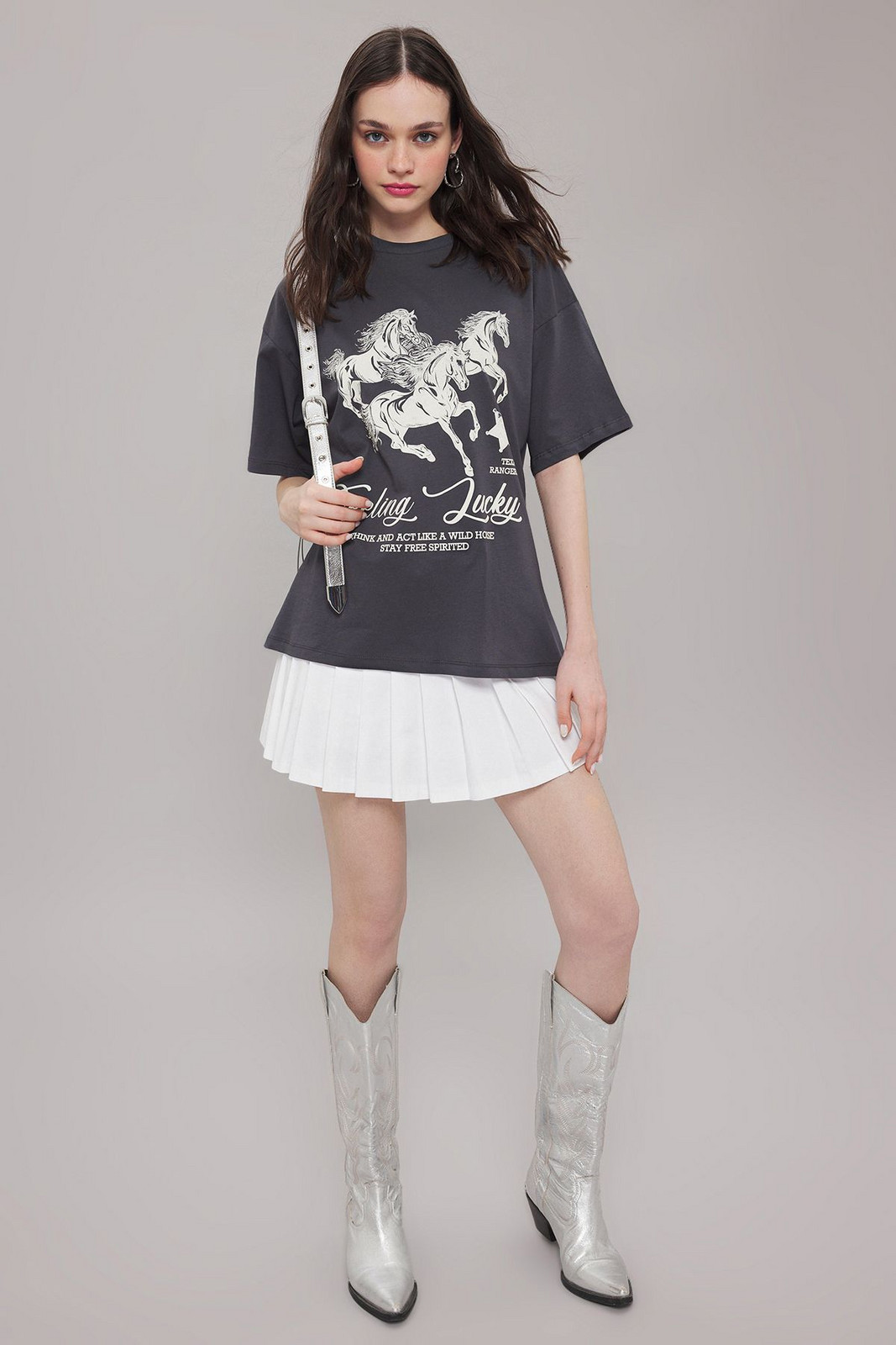 Trendyol Anthracite 100% Cotton Oversize/Wide Pattern Printed Knitted T-Shirt