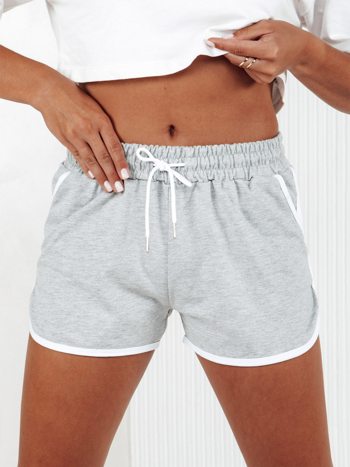 Dámske športové šortky TOP SPORT light grey Dstreet SY0406 S