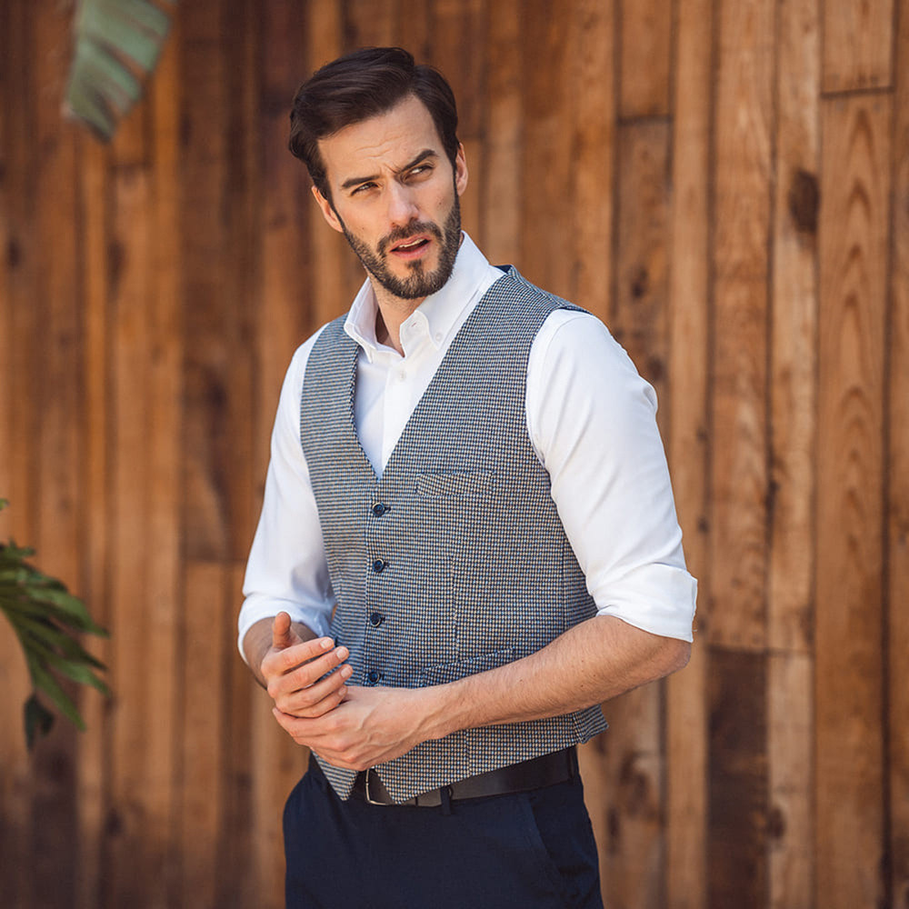 Pánska vesta sivej farby s podšívkou a pepito vzorom 13992