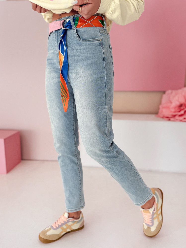 Spodnie damskie jeansowe mom fit NEWGEN niebieskie Dstreet