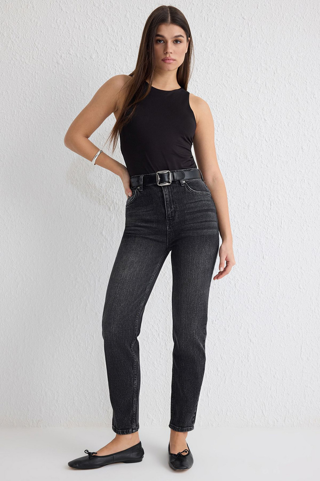 Trendyol Anthracite High Waist Comfort Mom Jeans