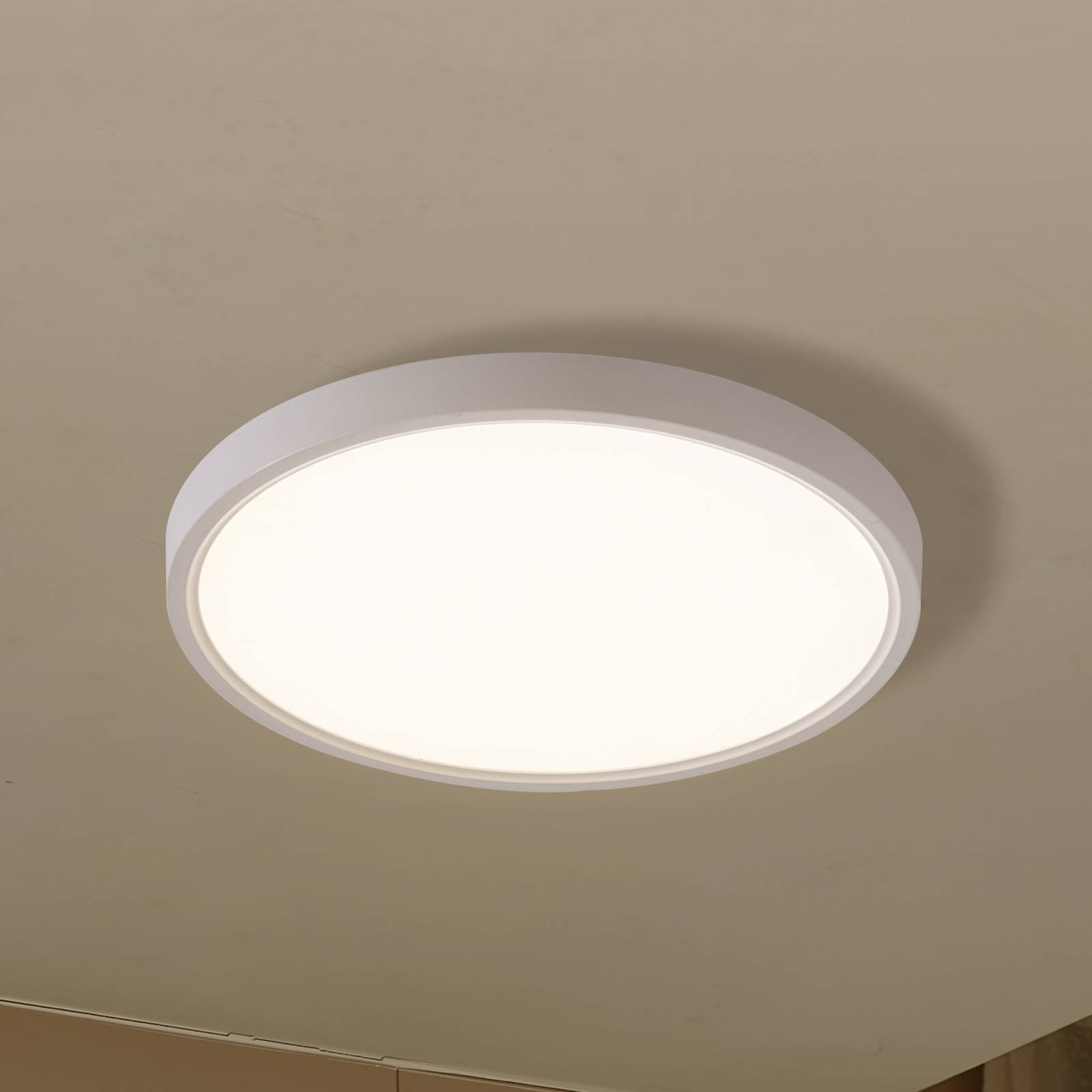 Lindby Smart LED stropné svietidlo Deika, Ø 40 cm, biela, Tuya