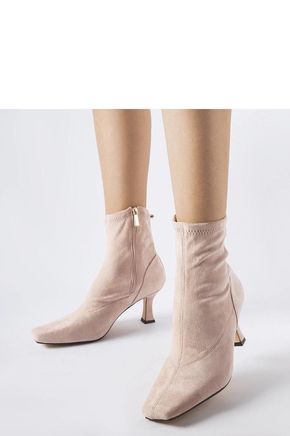 Topánky na podpätku model 204738 Solea 36