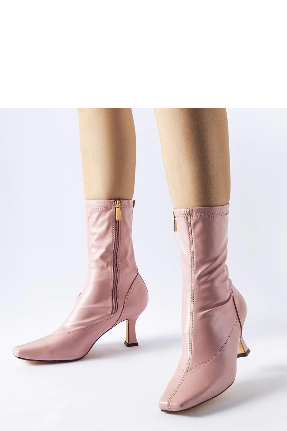 Topánky na podpätku model 204740 Solea 36