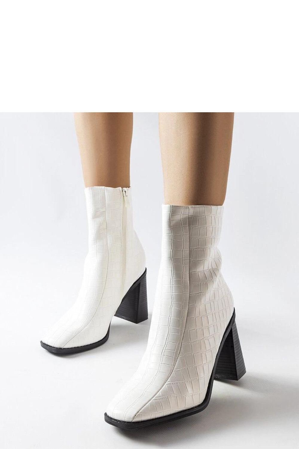 Topánky na podpätku model 204772 Solea 36
