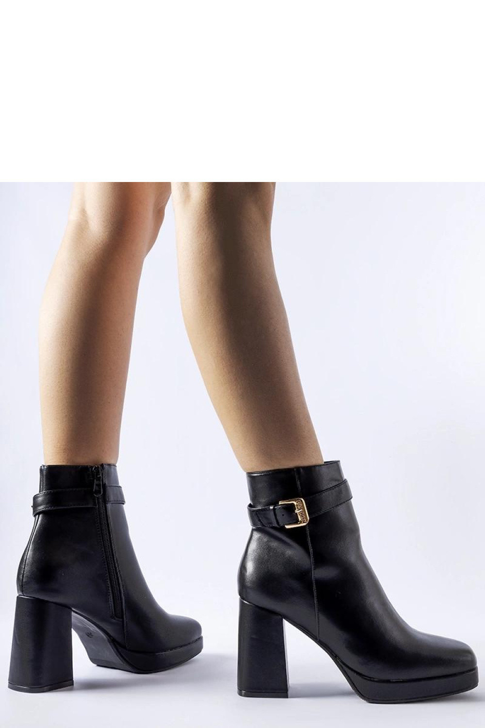 Topánky na podpätku model 204725 Solea 36