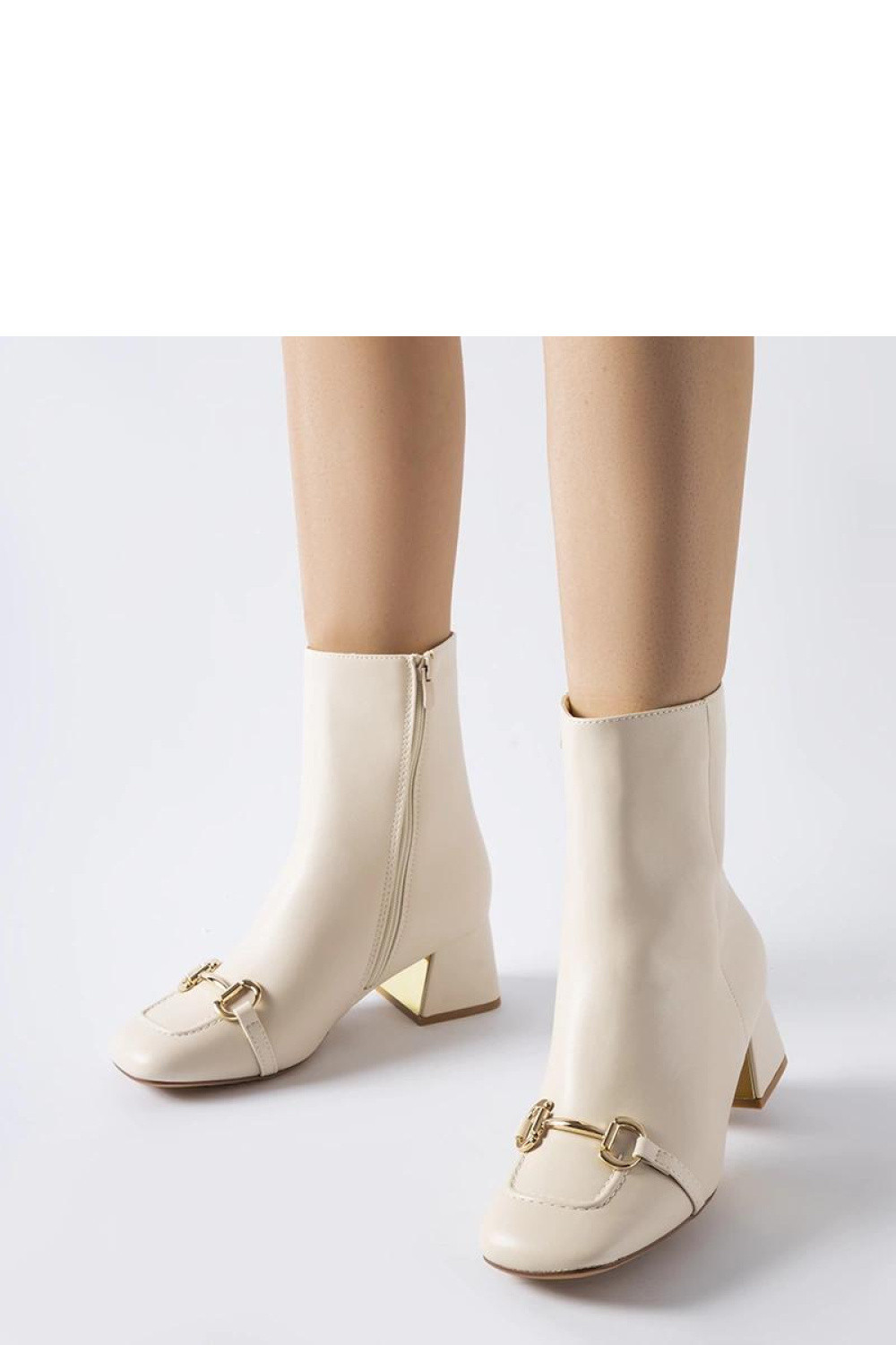 Topánky na podpätku model 204735 Solea 36