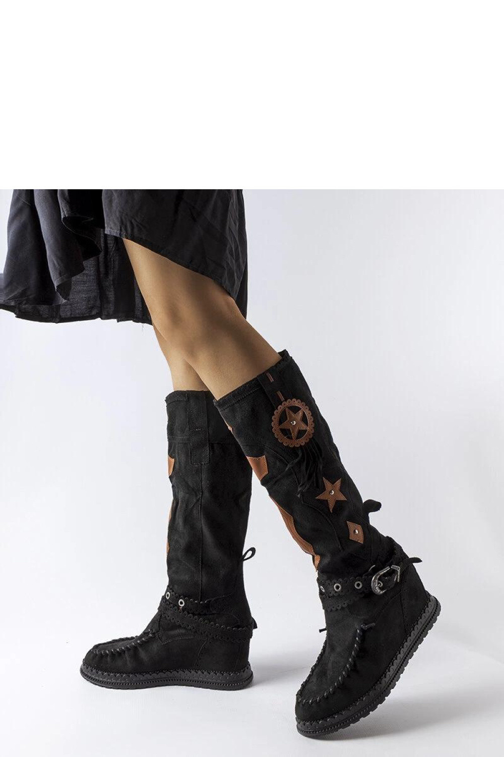 Čižmy na klinovom podpätku model 205786 Solea 36