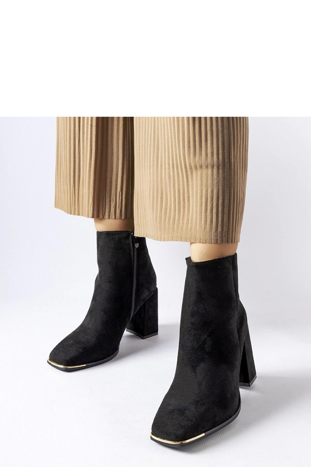 Topánky na podpätku model 205866 Solea 36