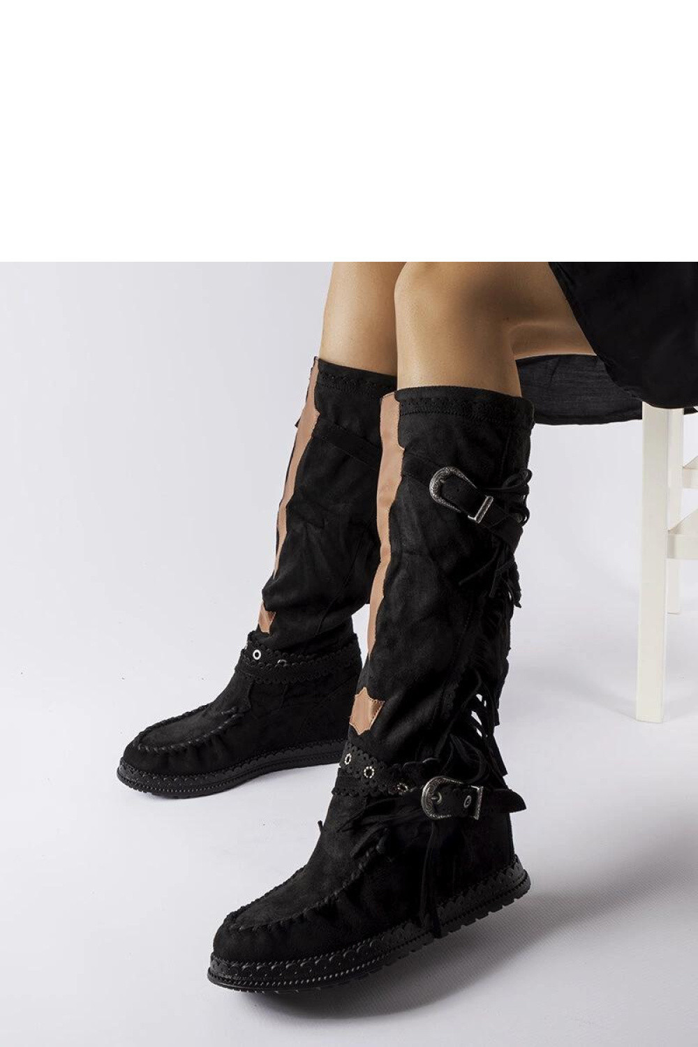 Čižmy na klinovom podpätku model 205791 Solea 36