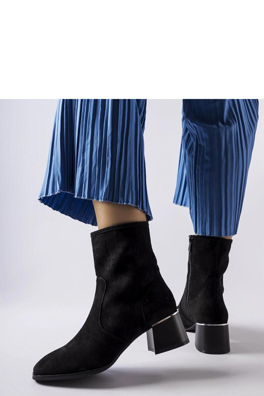Topánky na podpätku model 205871 Solea 38