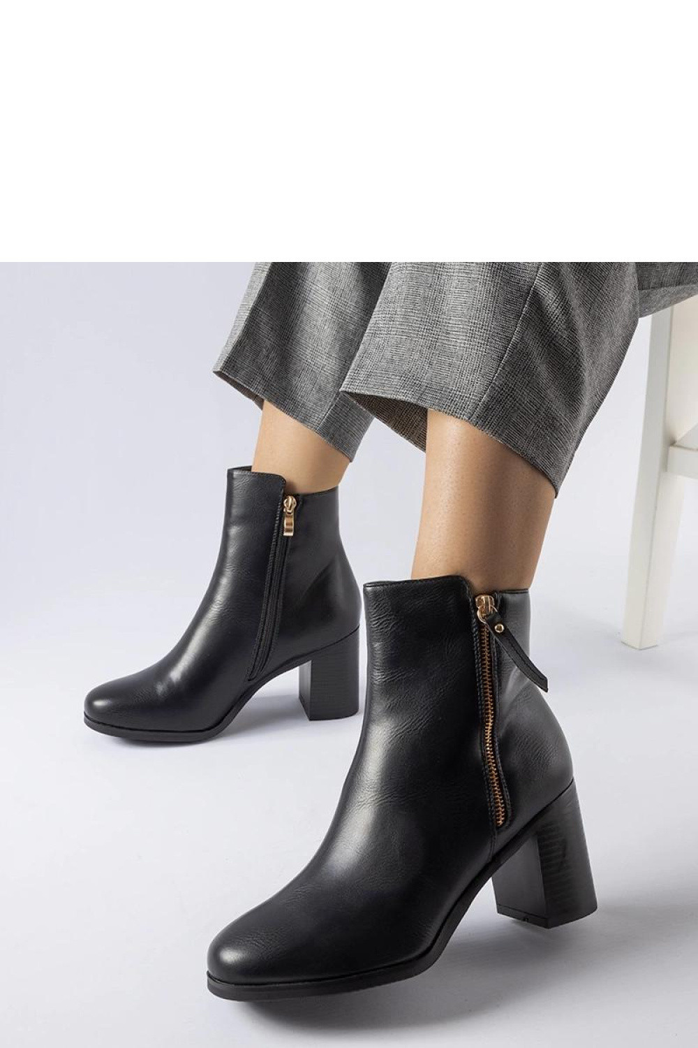 Topánky na podpätku model 205097 Solea 36