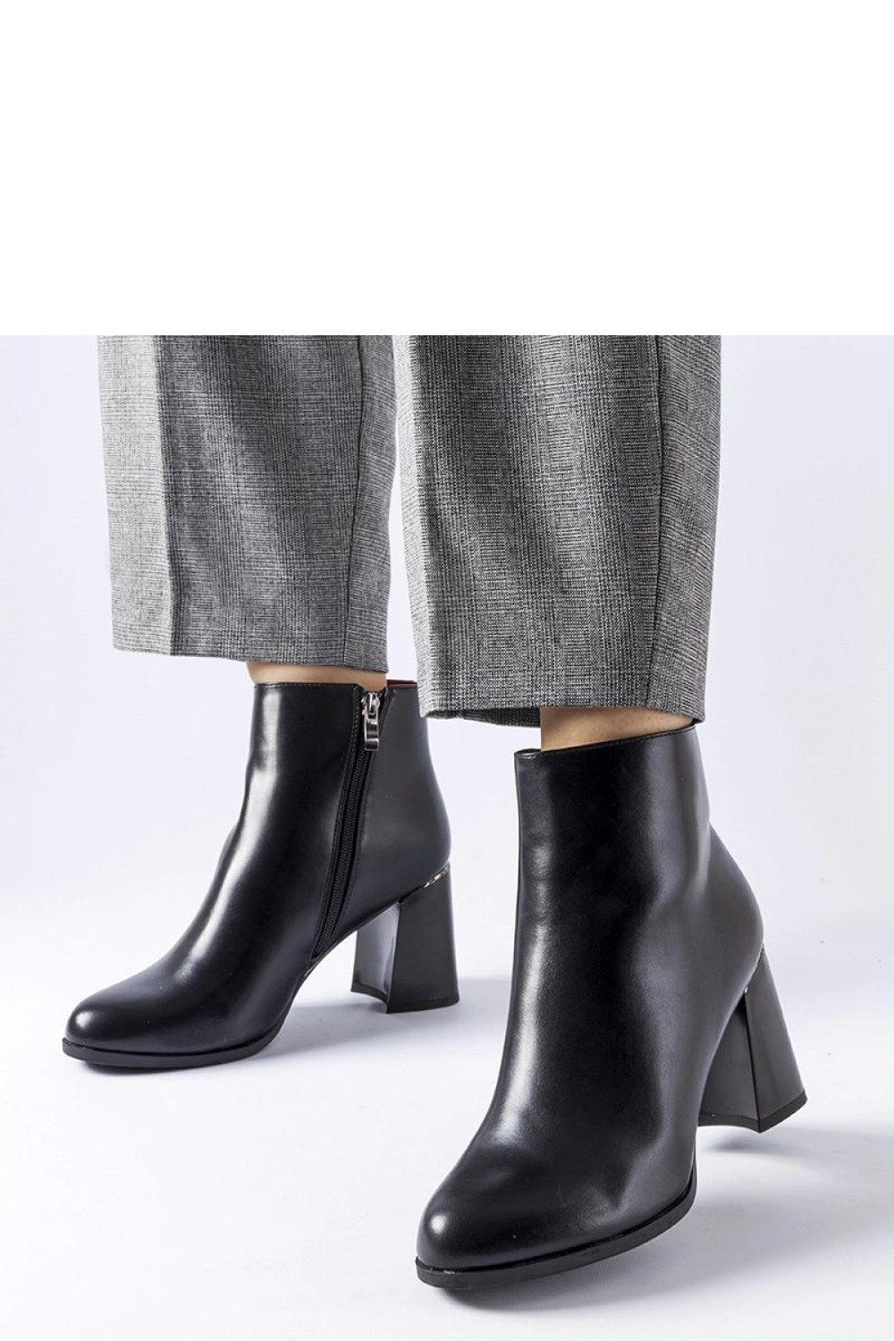 Topánky na podpätku model 205849 Solea 36