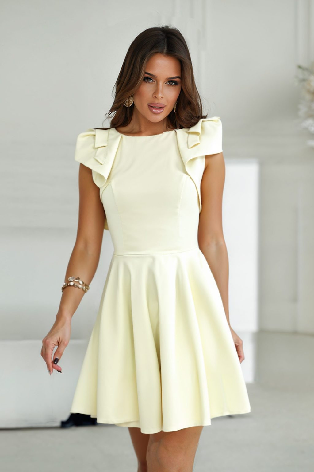 Žlté krátke šaty Veľkosť: XS