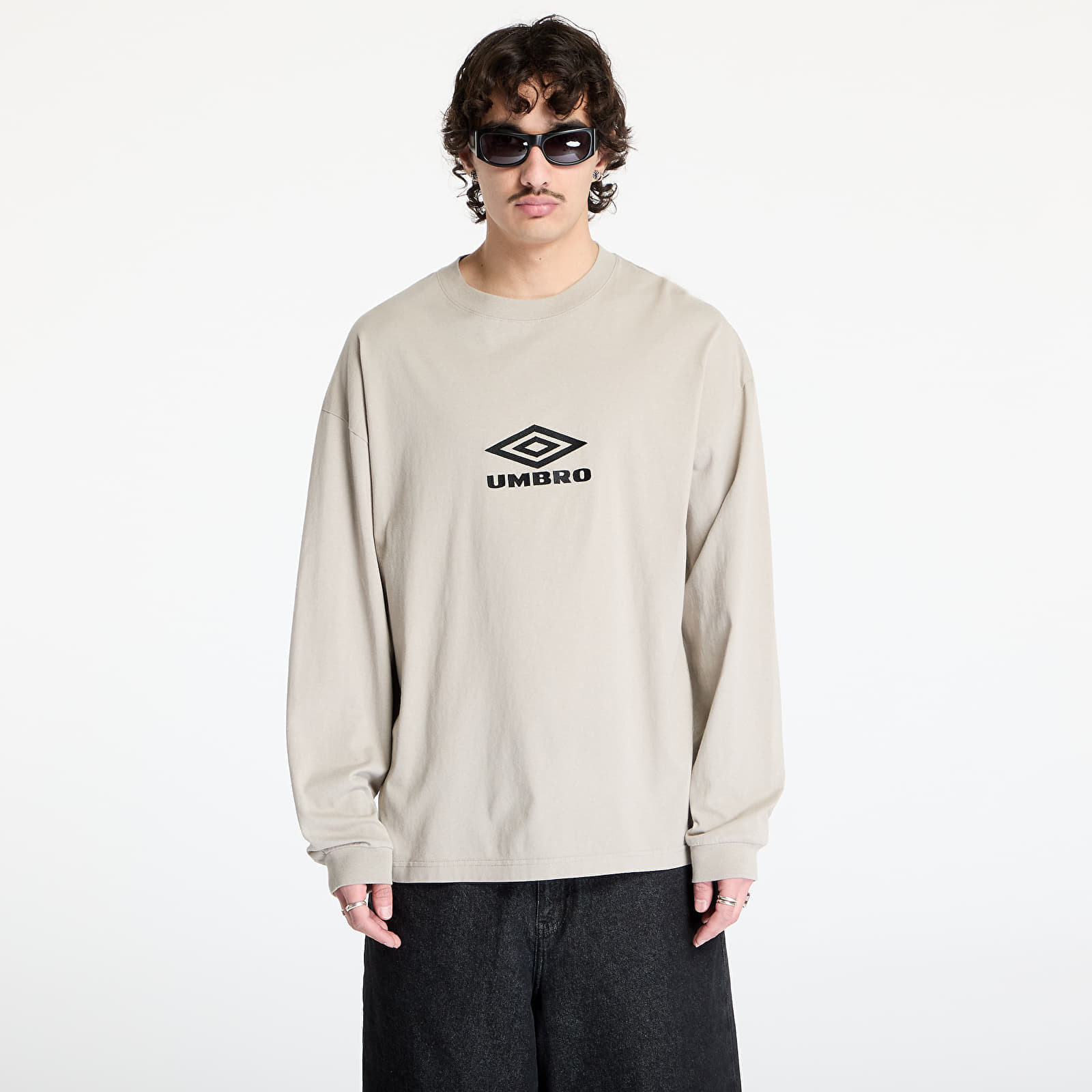 Tričko Umbro Og Logo Long Sleeve T-Shirt Taupe S