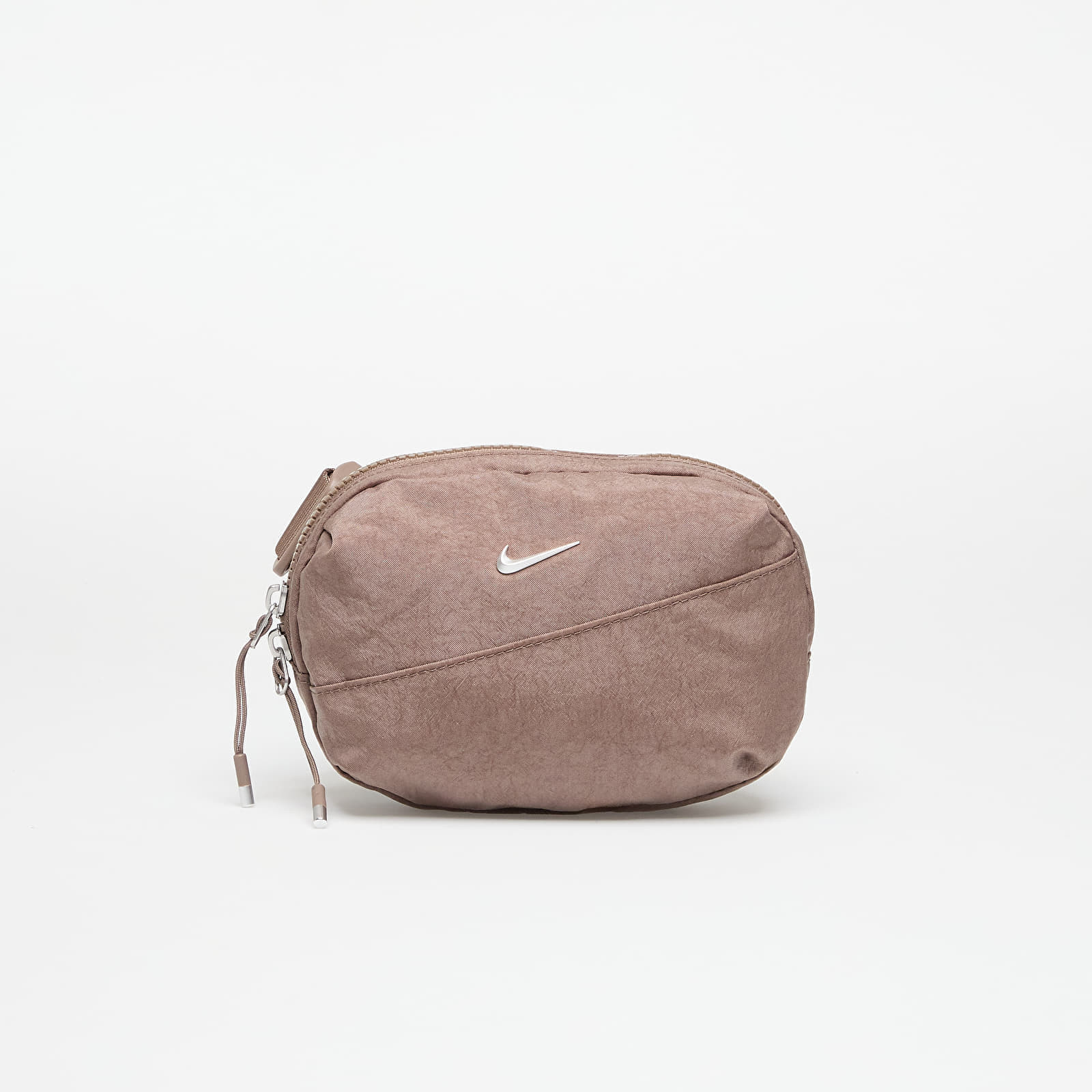 Ľadvinka Nike Aura Crossbody Bag (2L) Mink Brown/ Mink Brown/ Matte Silver 2 l