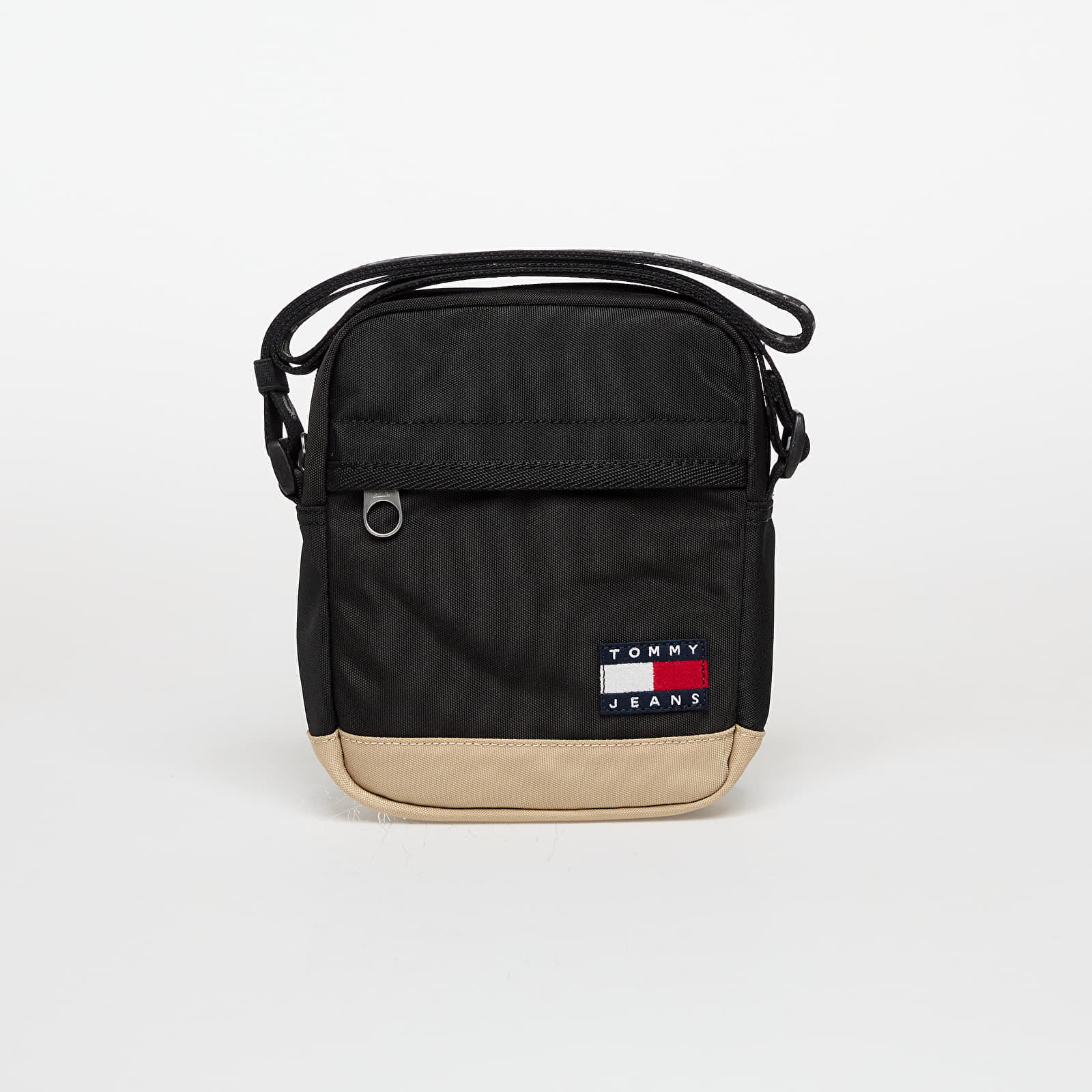 Taška Tommy Jeans Ess Daily Square Bag Black Universal