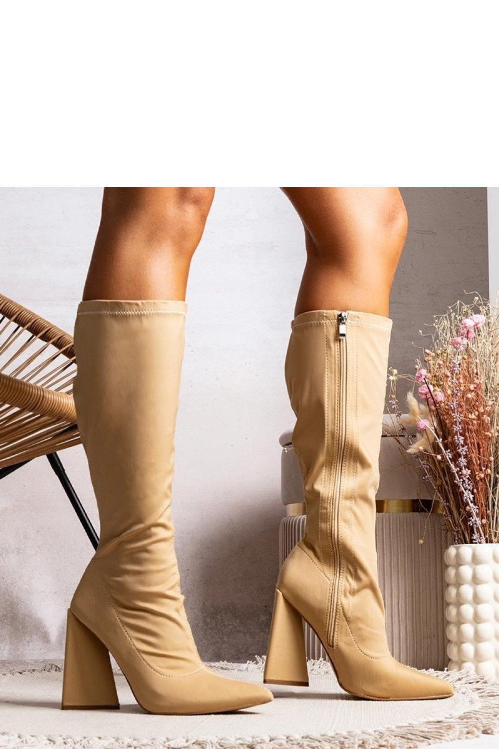 Topánky na podpätku model 204776 Solea 38