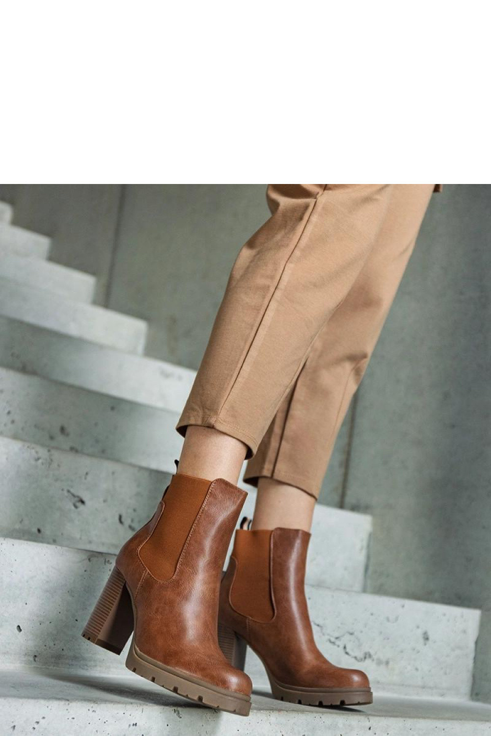 Topánky na podpätku model 206440 Solea 37