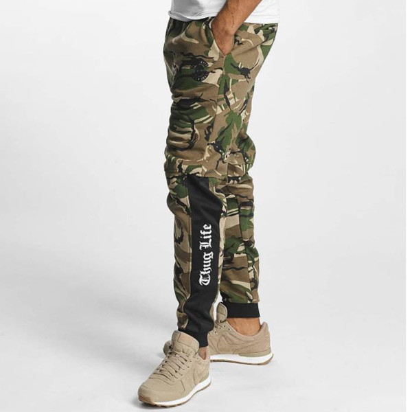 Thug Life / Sweat Pant Kurgan in camouflage - S