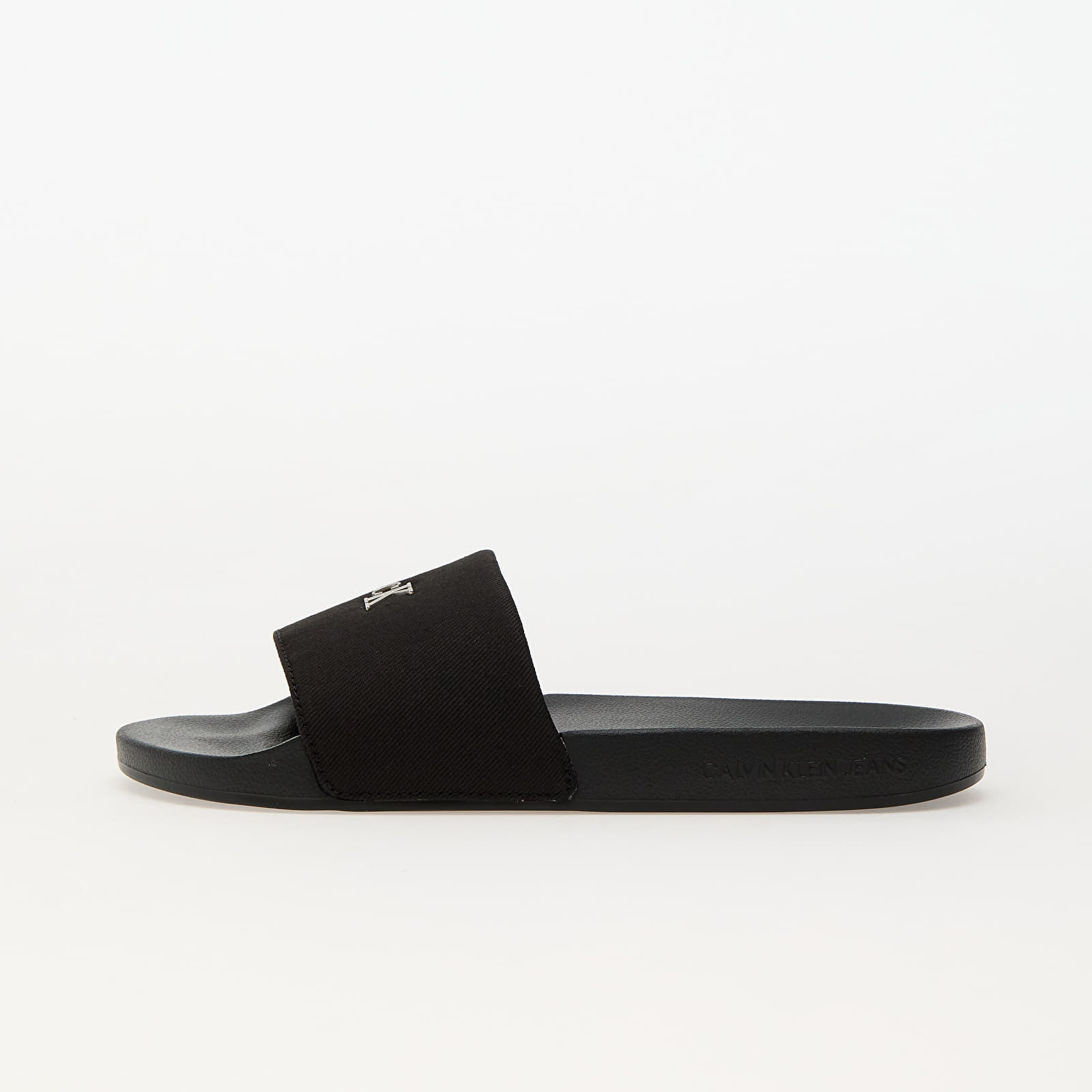 Tenisky Calvin Klein Jeans Slide Monogram Hardw Black EUR 36
