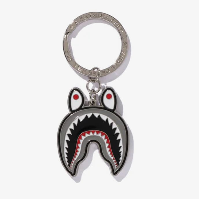 A BATHING APE Shark Metal Keychain Black Universal