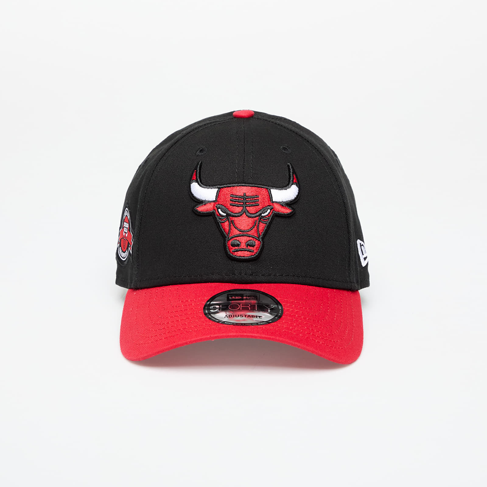 Šiltovka New Era Chicago Bulls 9FORTY Side Patch Adjustable Cap Black/ Fdr Universal
