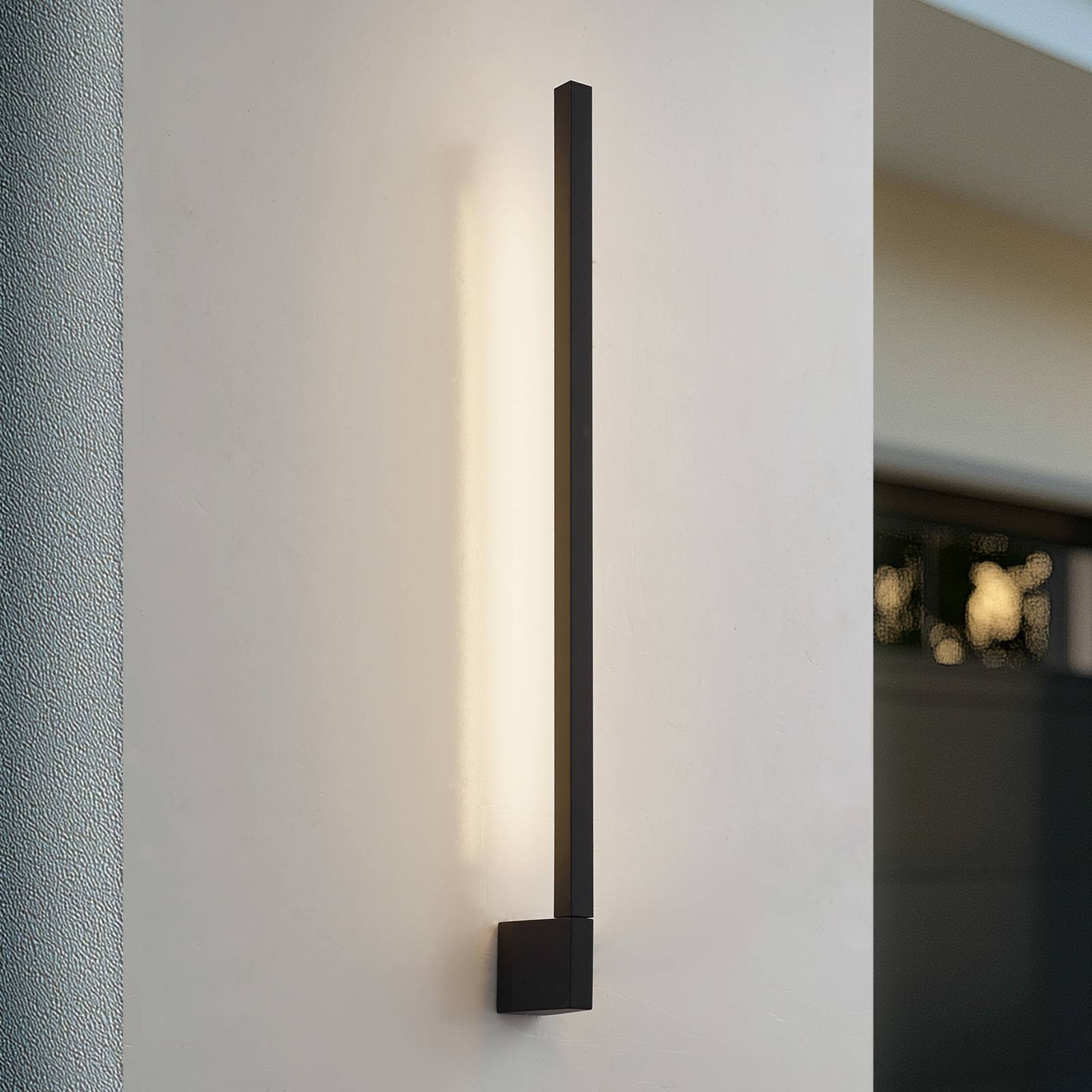 Lindby LED vonkajšie nástenné svietidlo Neano, 80 cm, čierna, kov
