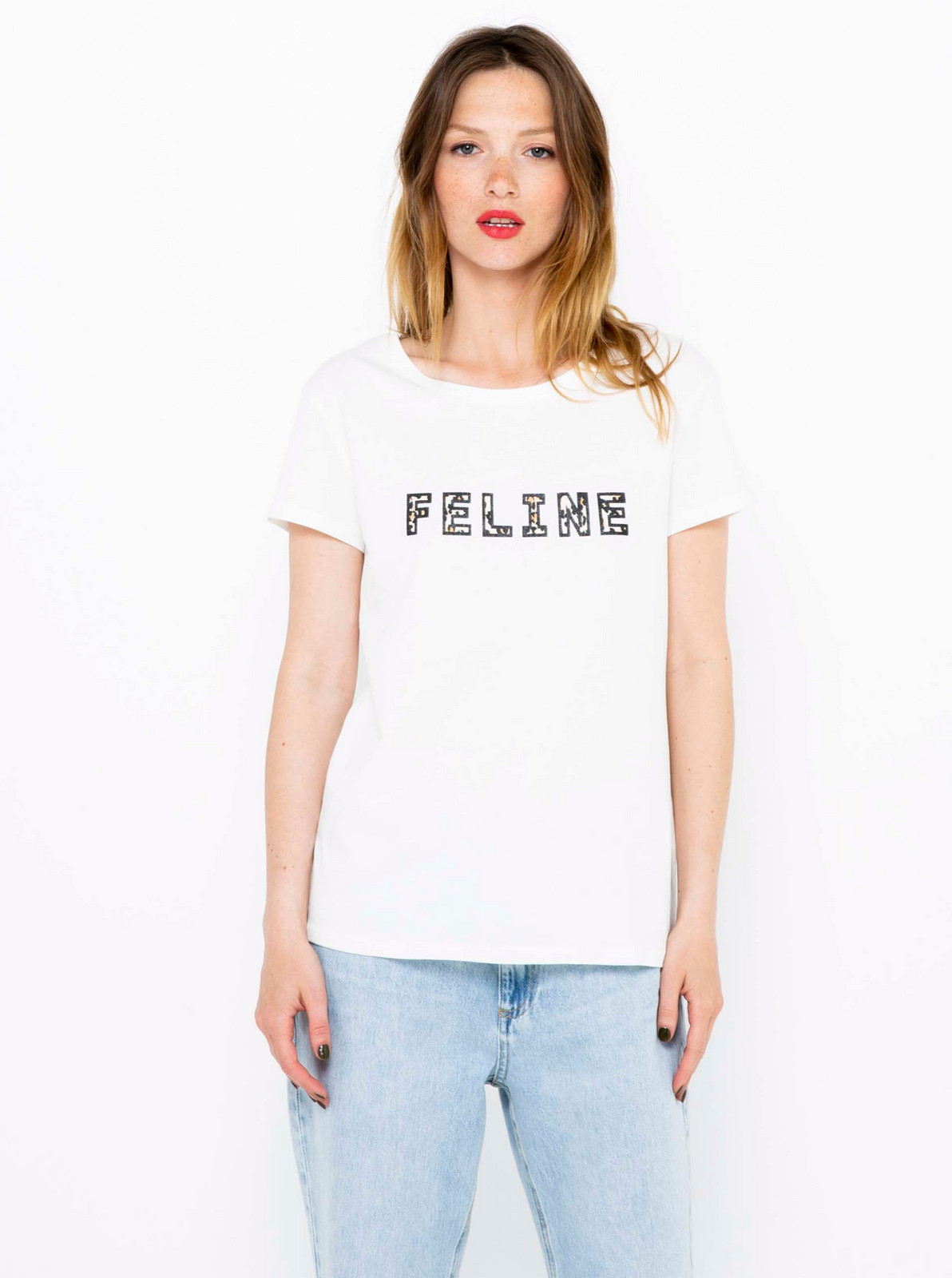 White T-shirt with CAMAIEU inscription - Women's