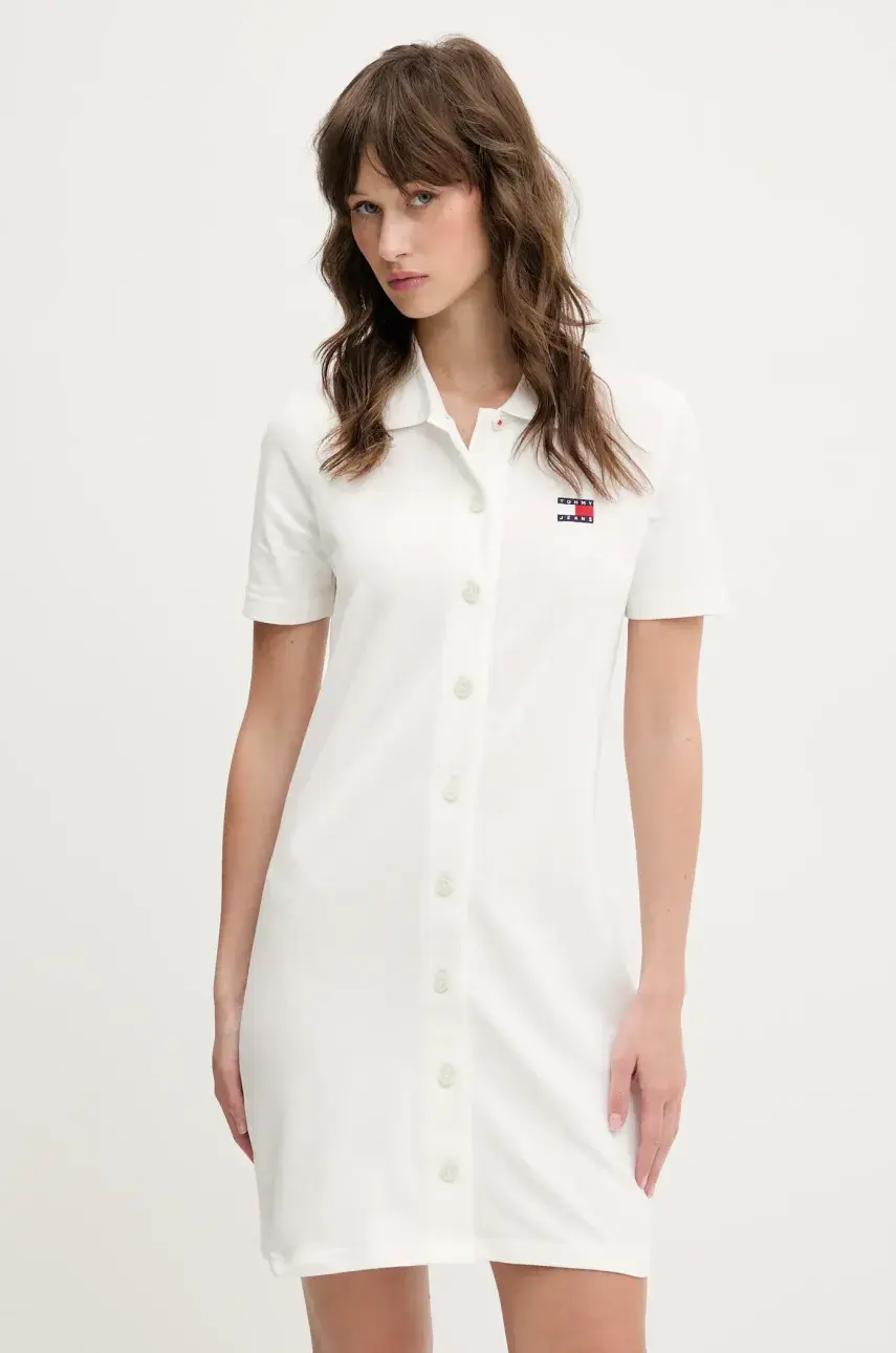 Šaty Tommy Jeans biela farba, mini, rovný strih, DW0DW20302