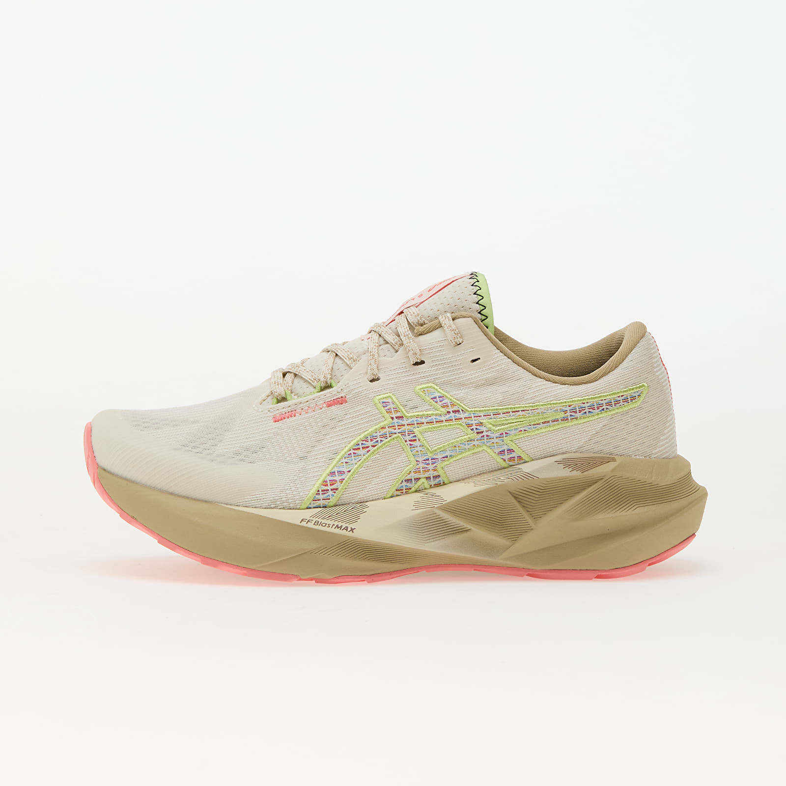 Tenisky Asics Novablast 5 Tr Nature Bathing/ Guava EUR 6.5