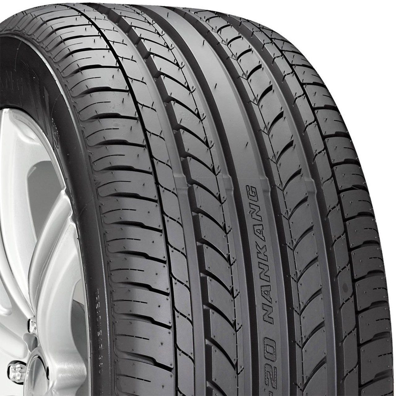 Nankang NS-20 195/50 R15 82V