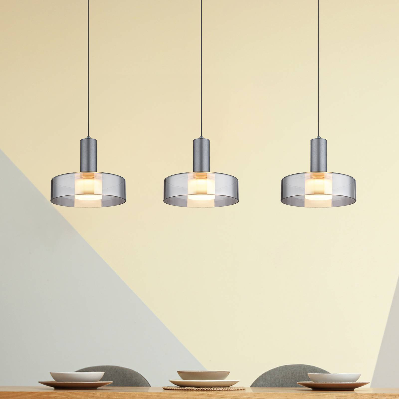 LED závesné svietidlo, dĺžka 90 cm, dymová sivá, 3-pl. sklo