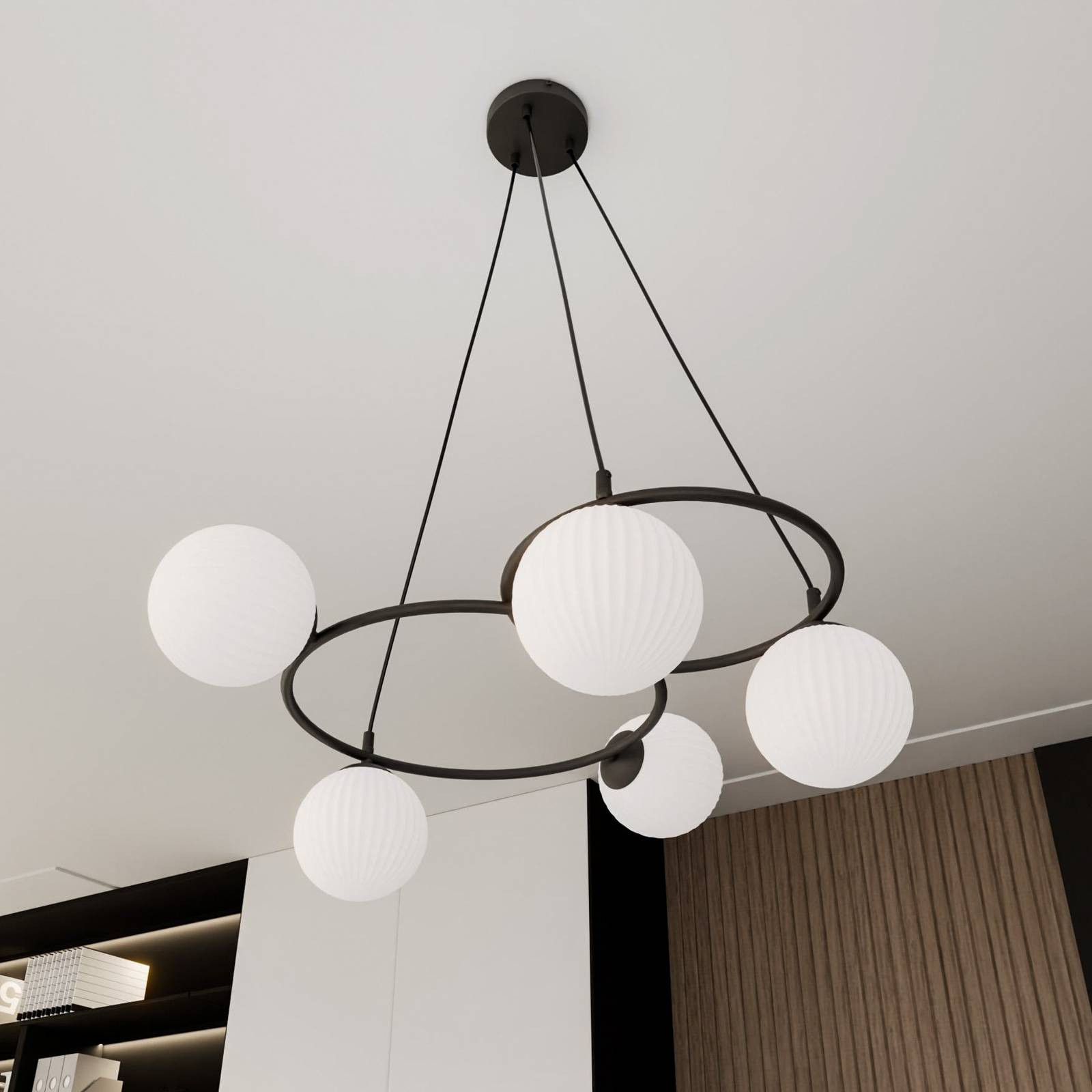 Obývacia lampa Libra, opál/čierna, Ø 70 cm, sklo, 5 svetiel.