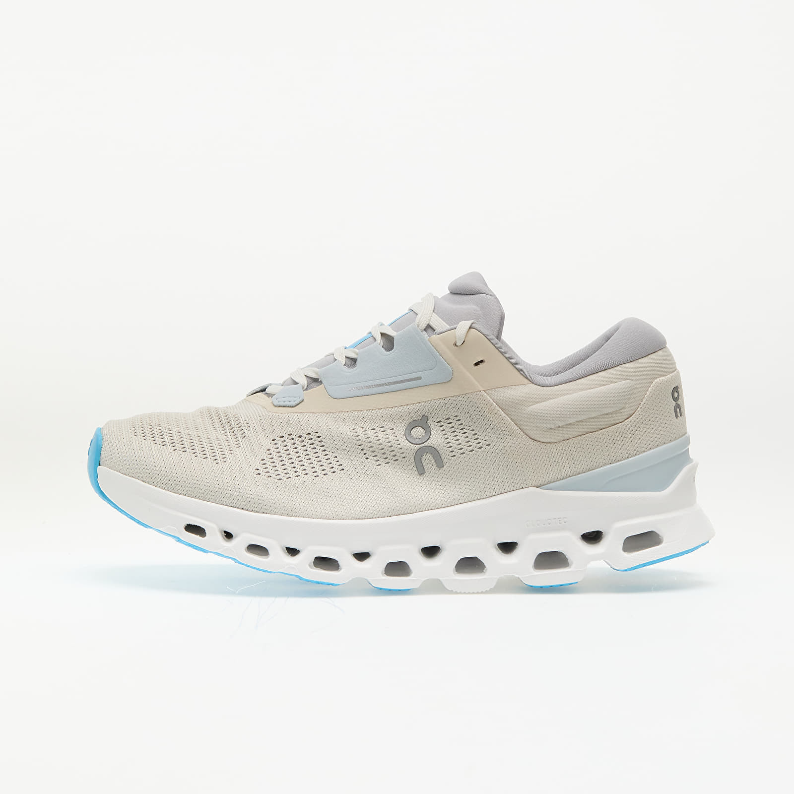 Tenisky On W Cloudstratus 3 Cream/ Arctic EUR 37