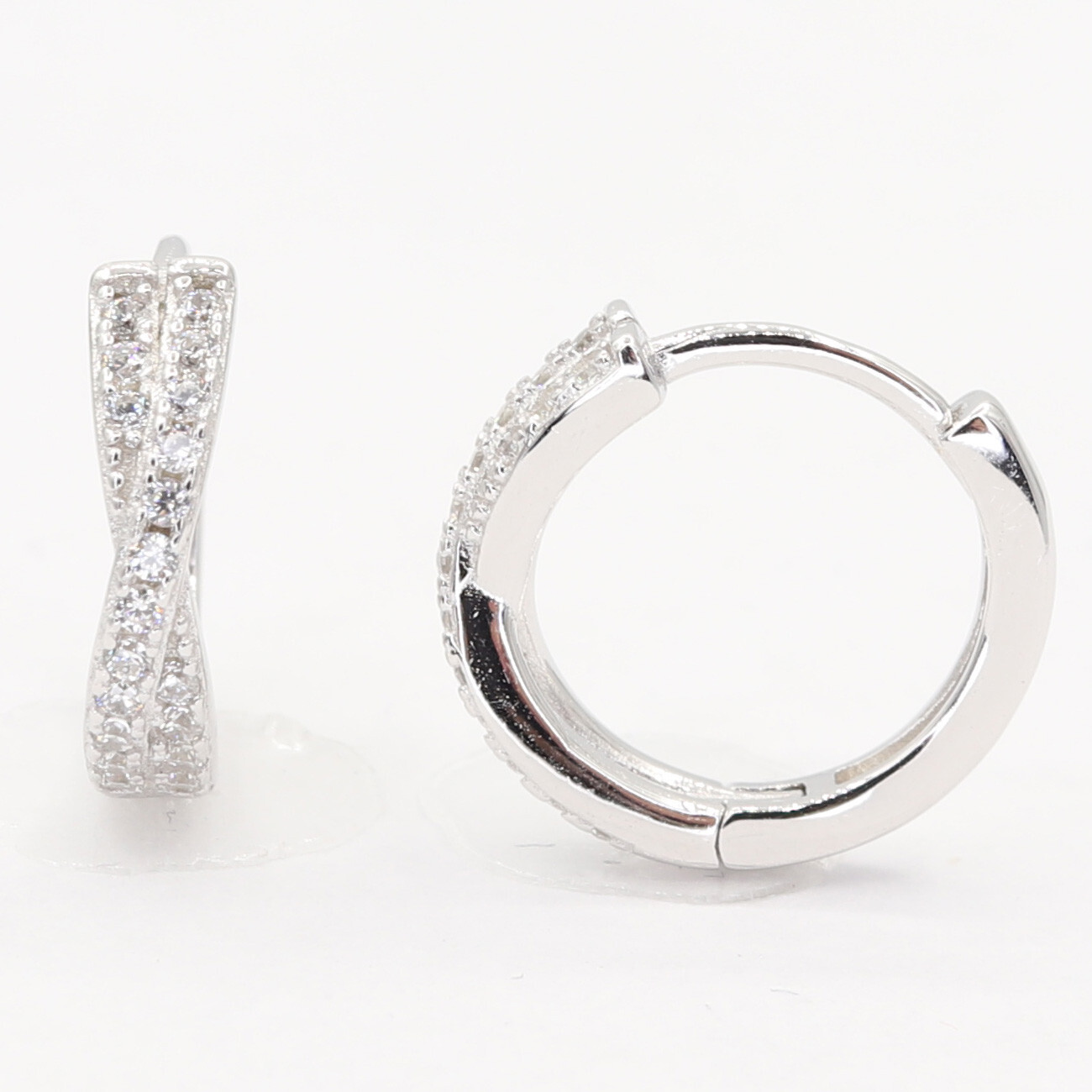 Strieborné náušnice 113323