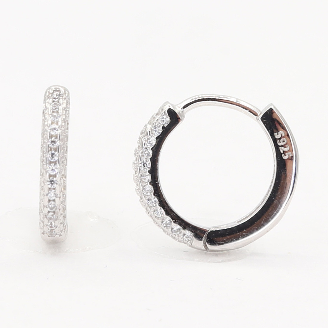 Strieborné náušnice 113324