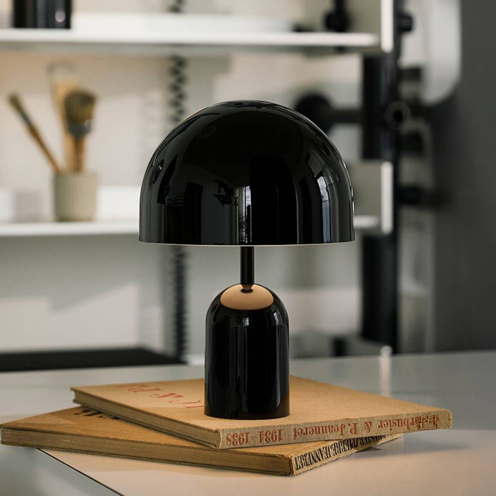 Tom Dixon Bell Prenosná stolová LED lampa, čierna, IP44