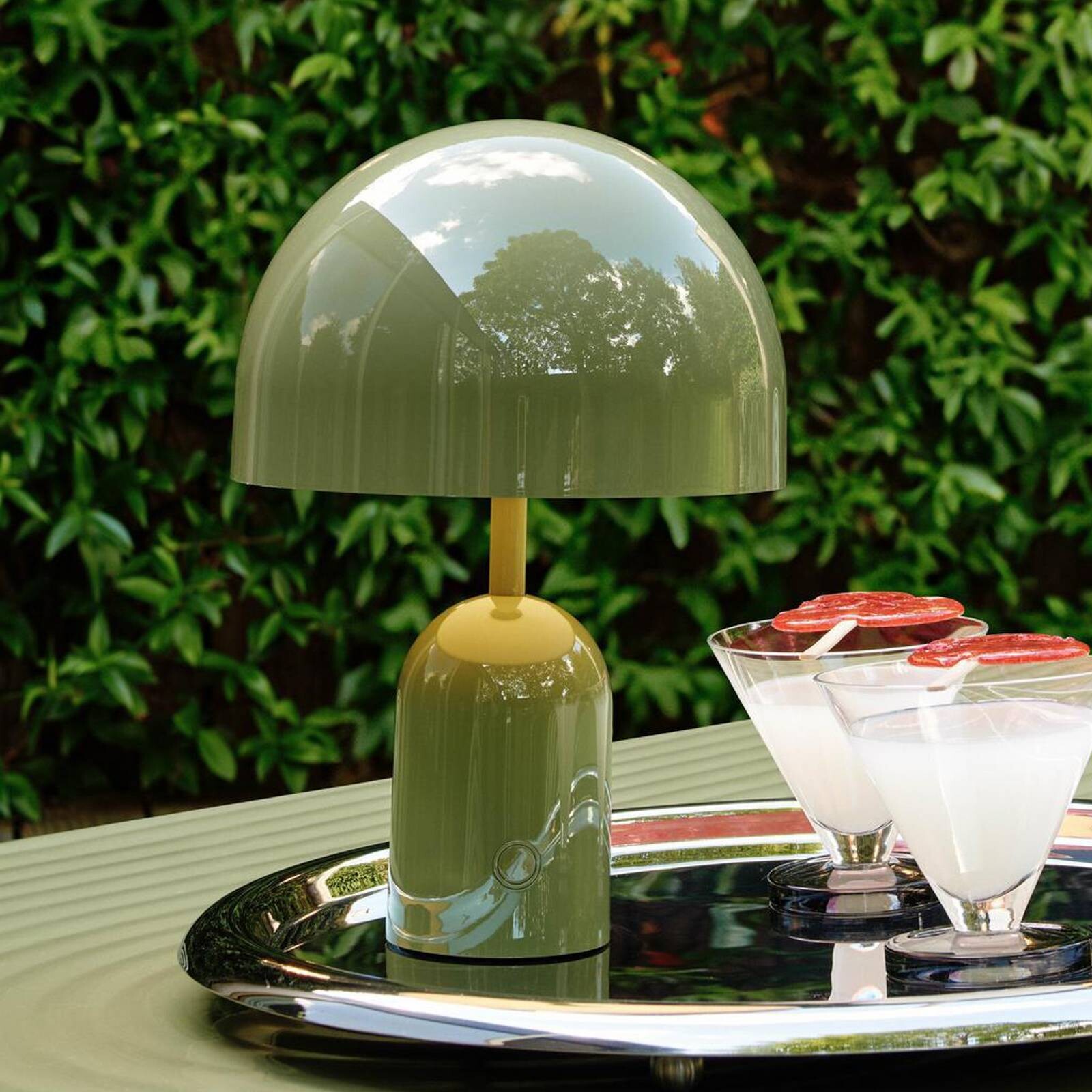 Tom Dixon Bell Stolová LED lampa, machovo zelená, 28 cm