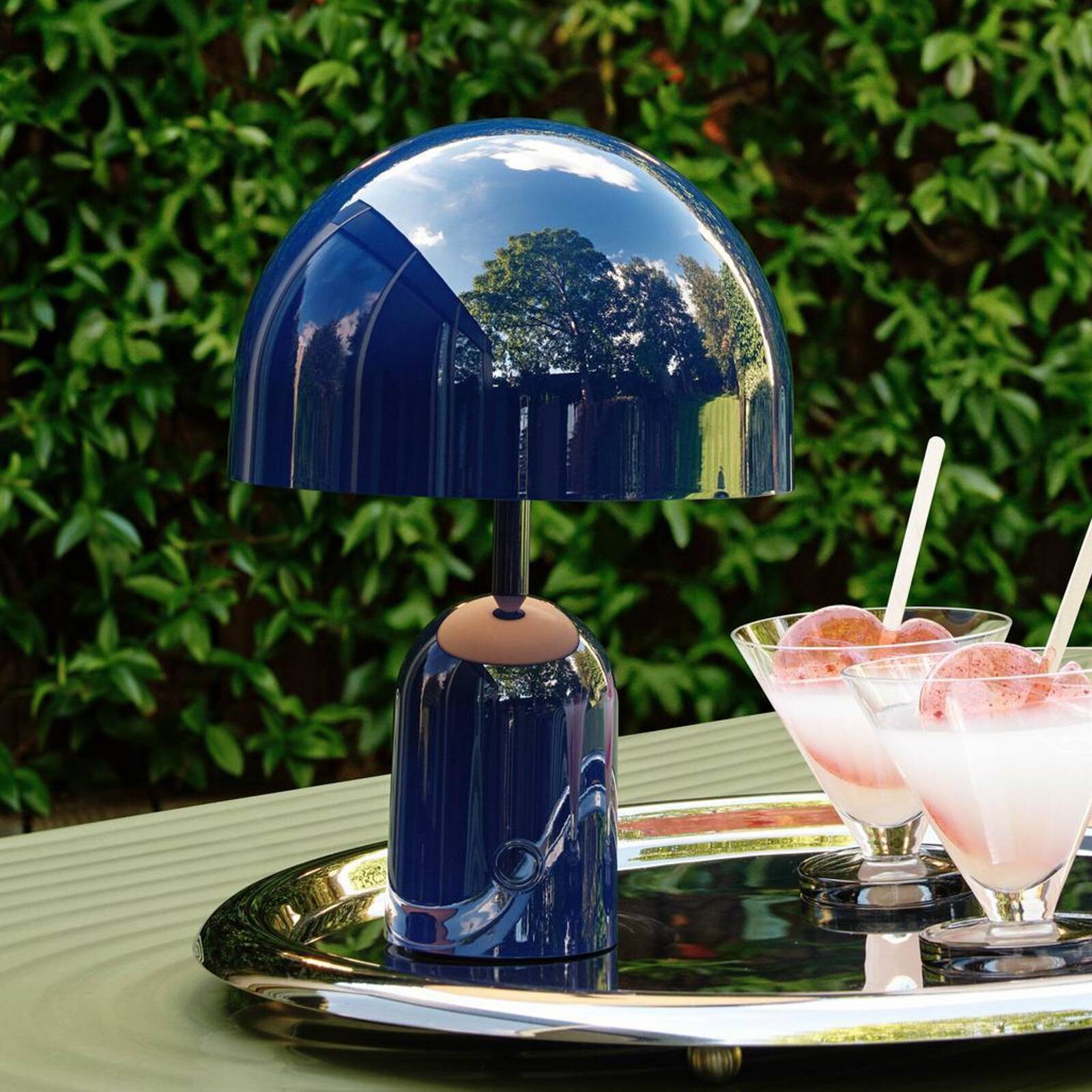 Tom Dixon Bell Prenosná stolová LED lampa, indigová, 28 cm
