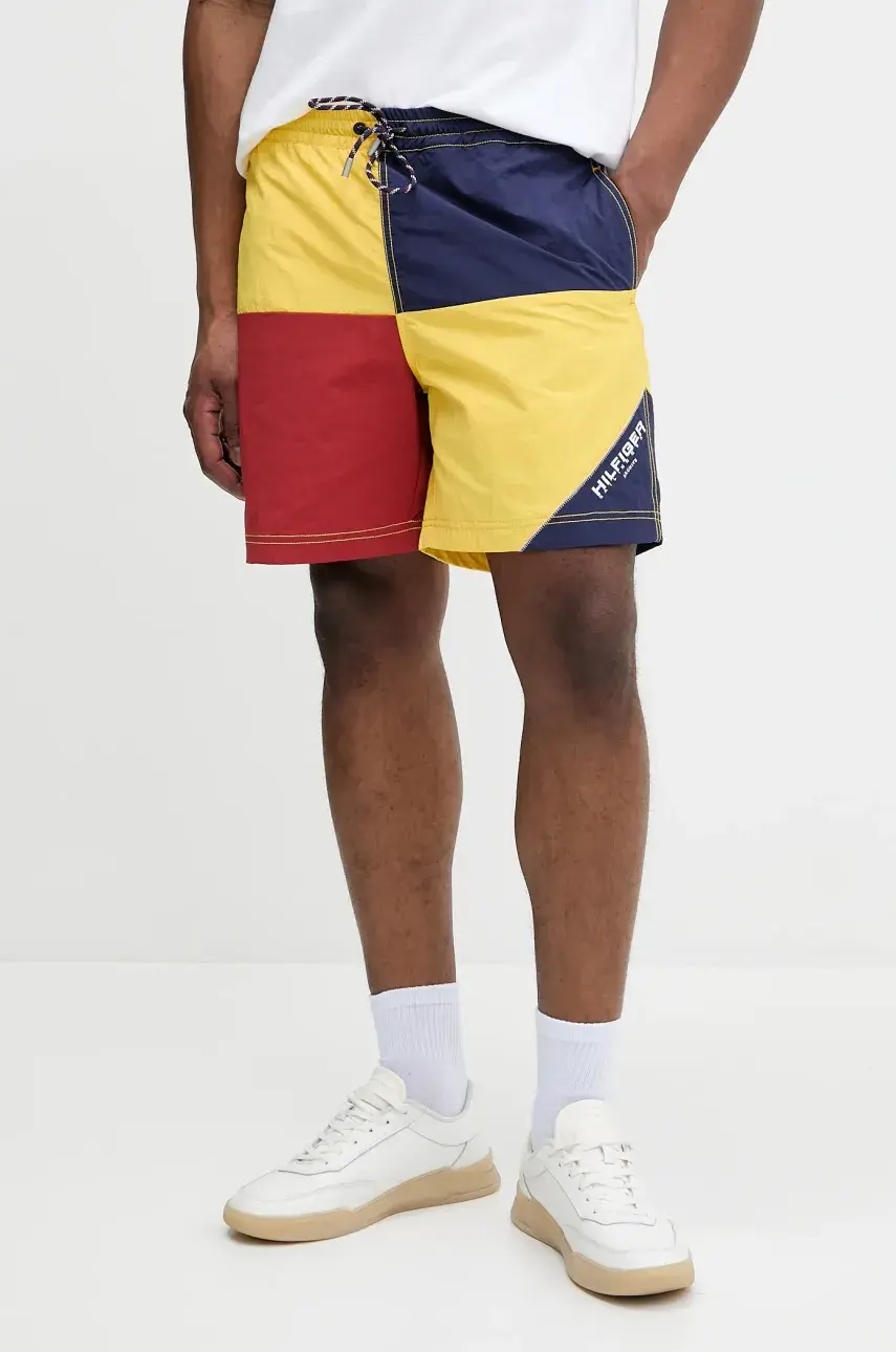 Šortky Tommy Hilfiger SAILING žltá farba, MN0MN00015