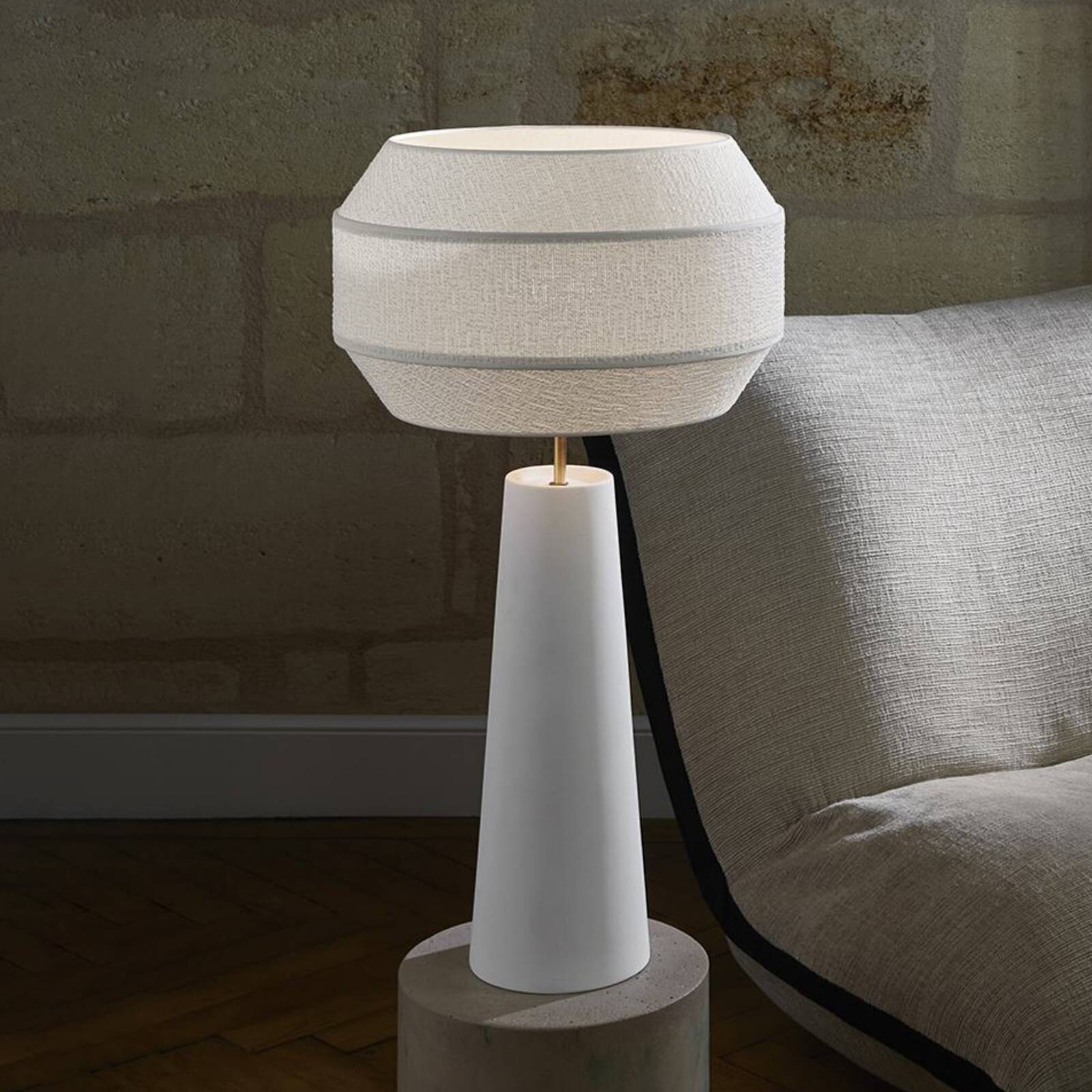 MARKET SET Stolová lampa Cosiness, 85 cm, biela, kov/textil
