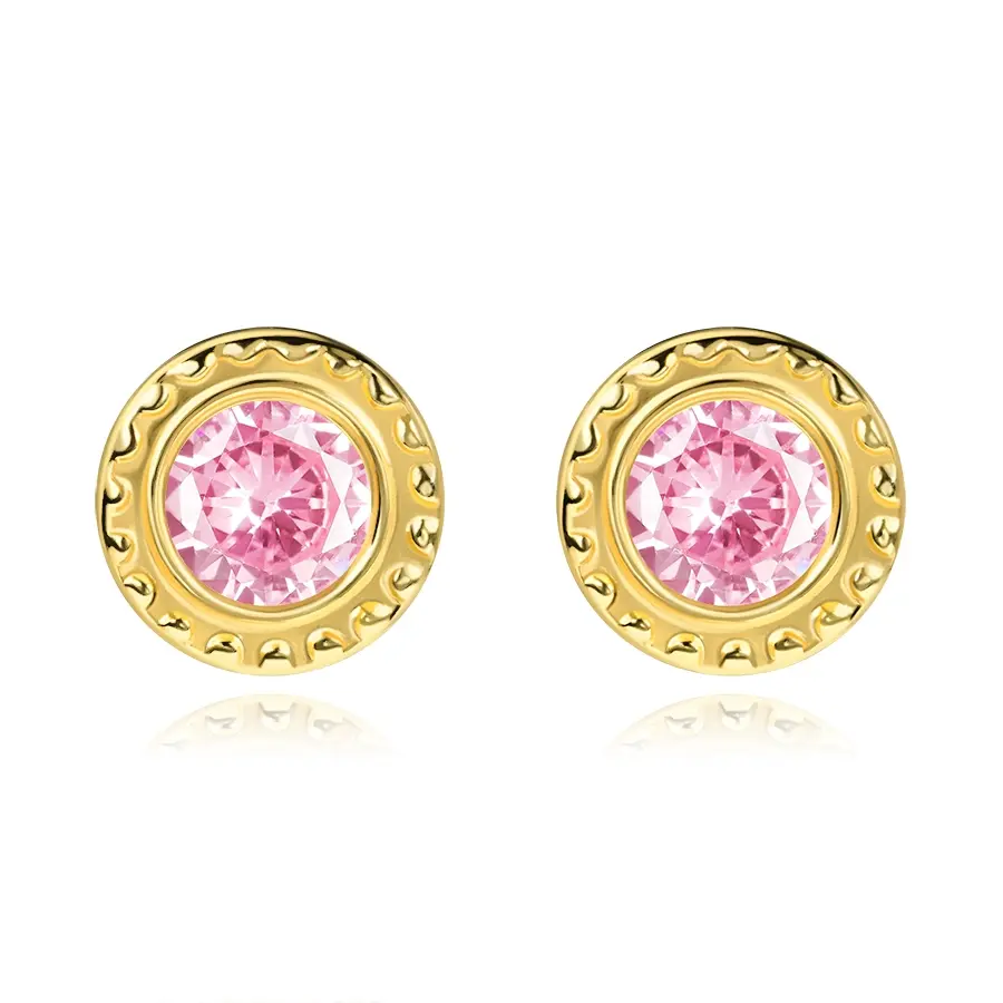 Zlaté náušnice 9K s ružovým zirkónom a dekoratívnym okrajom